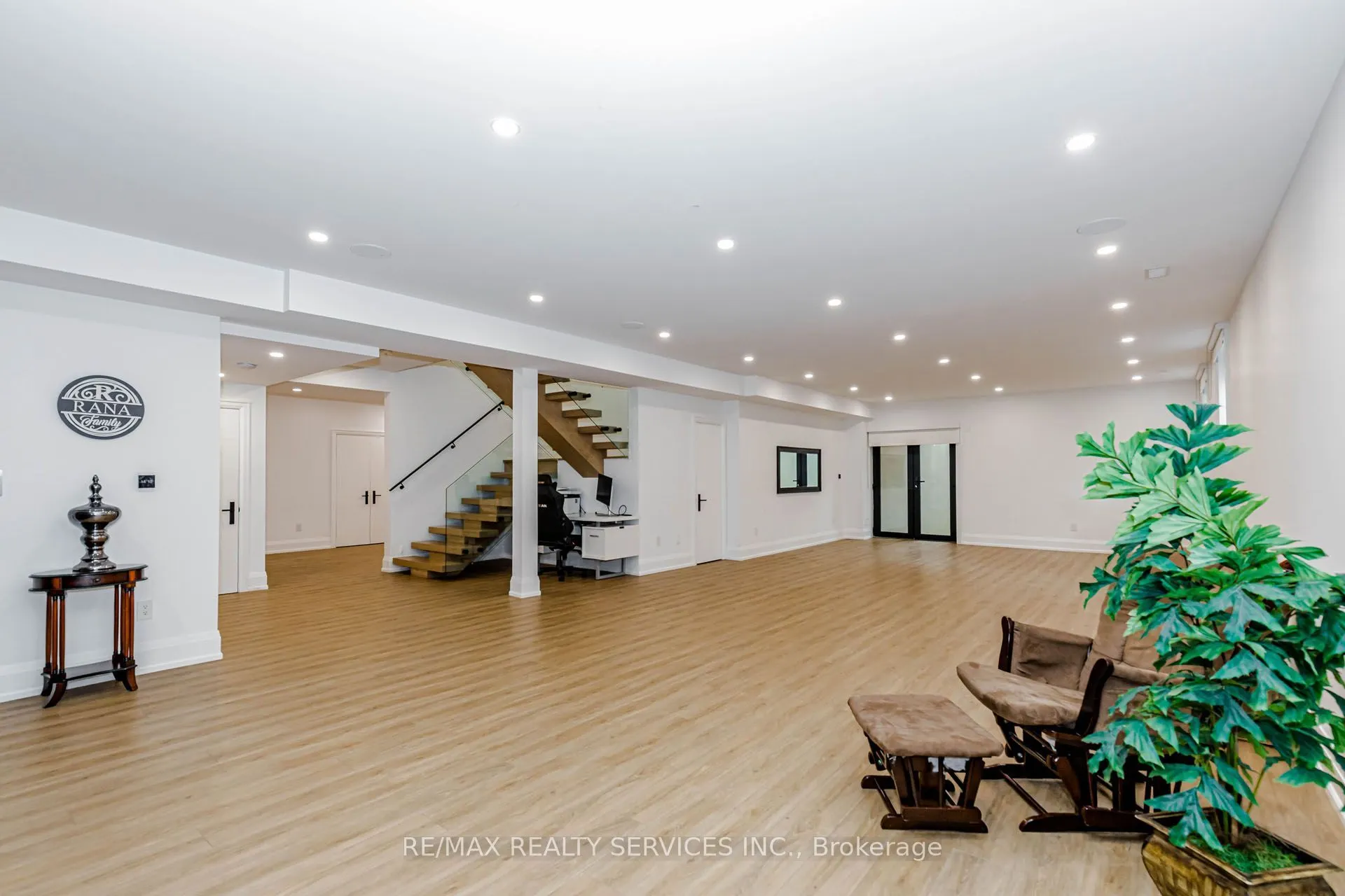 94 Vista Boulevard
