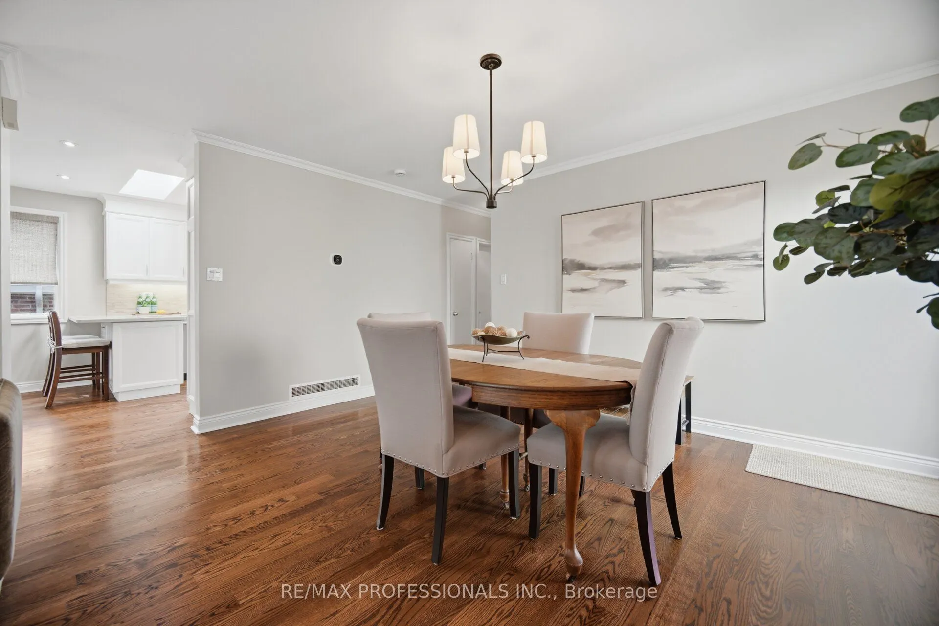 8 Beaverbrook Avenue