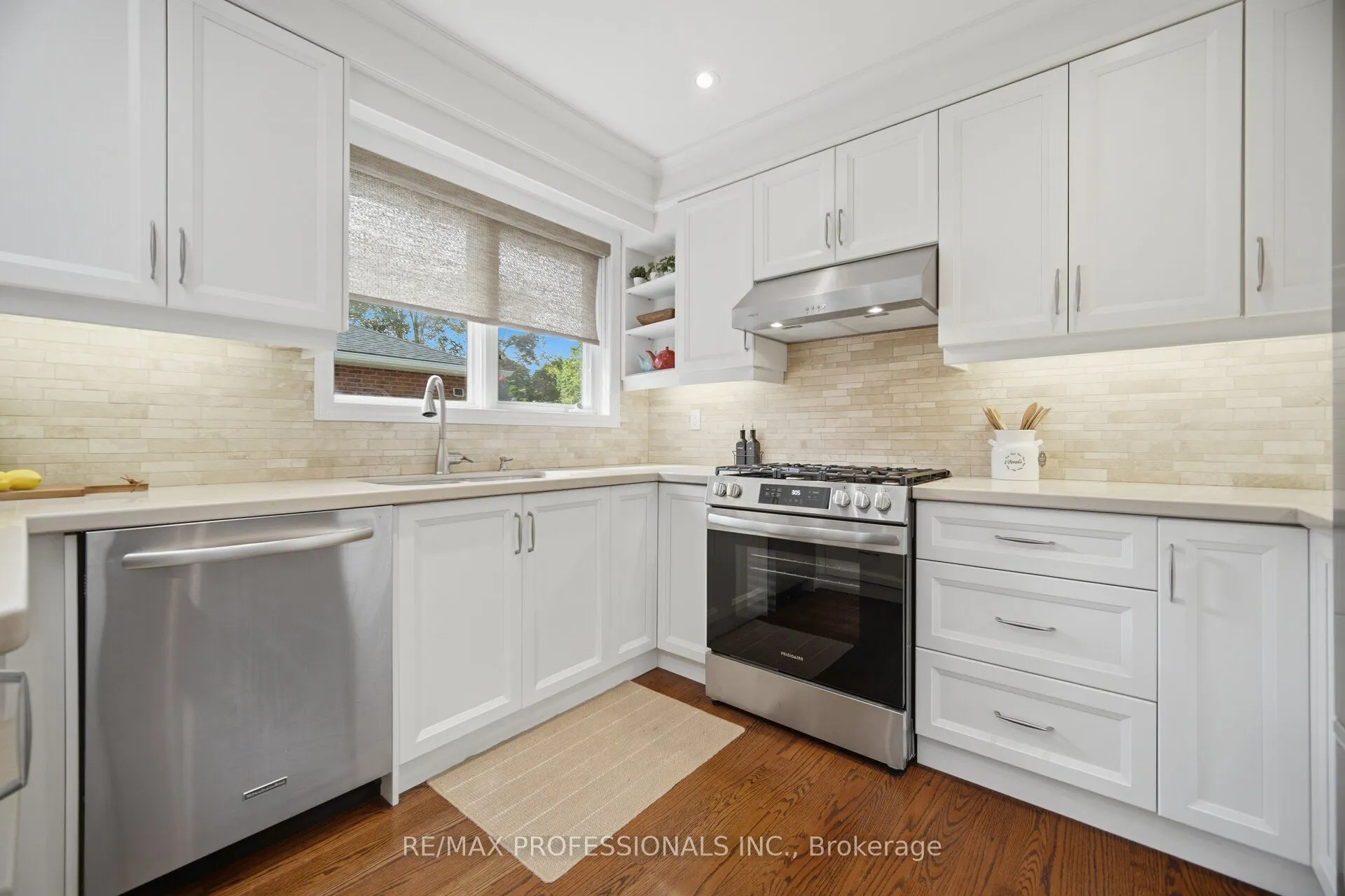 8 Beaverbrook Avenue