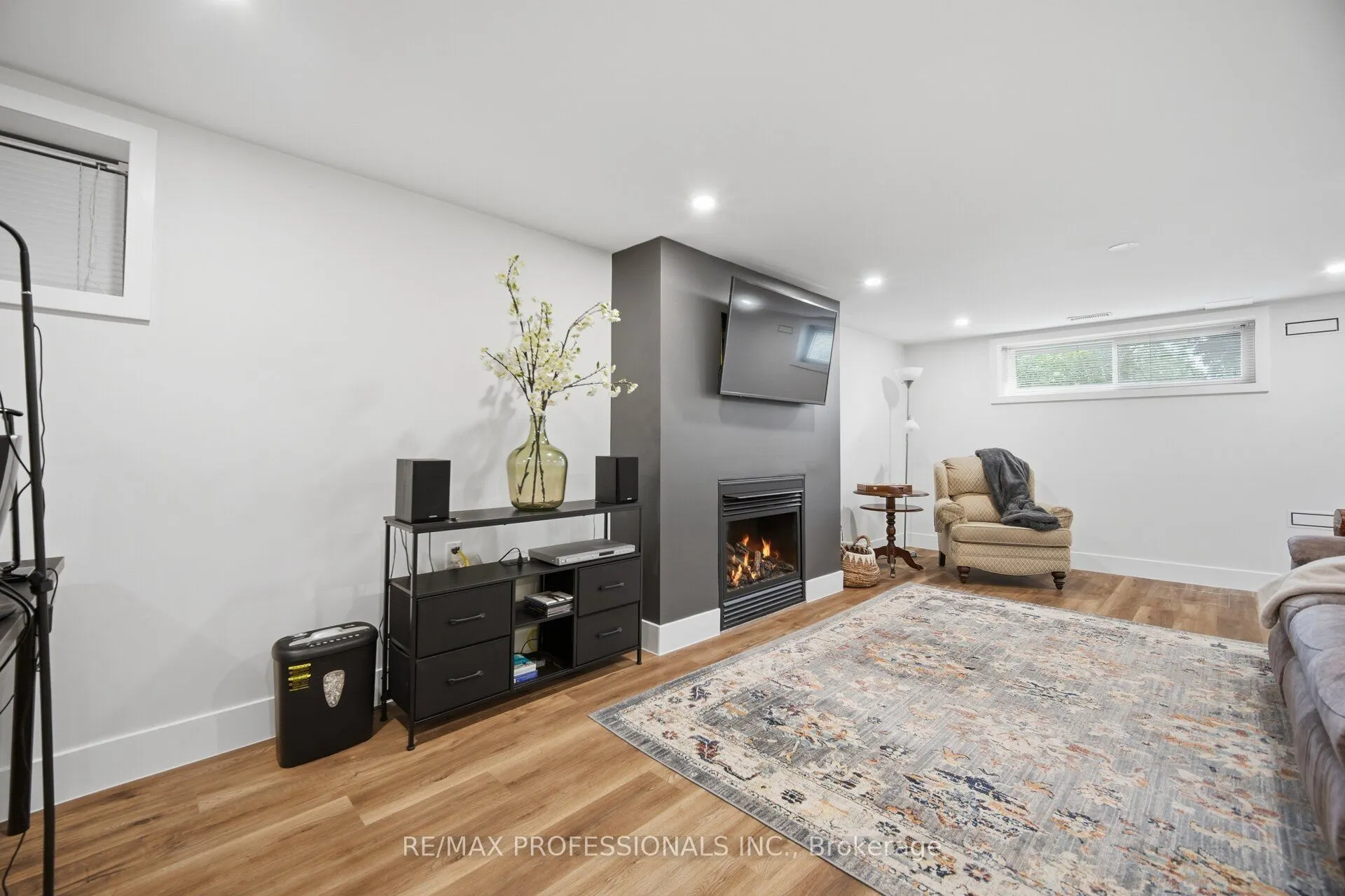 8 Beaverbrook Avenue