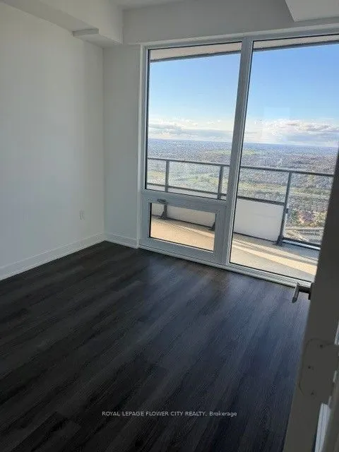 448 Burnhamthorpe Road W #4805