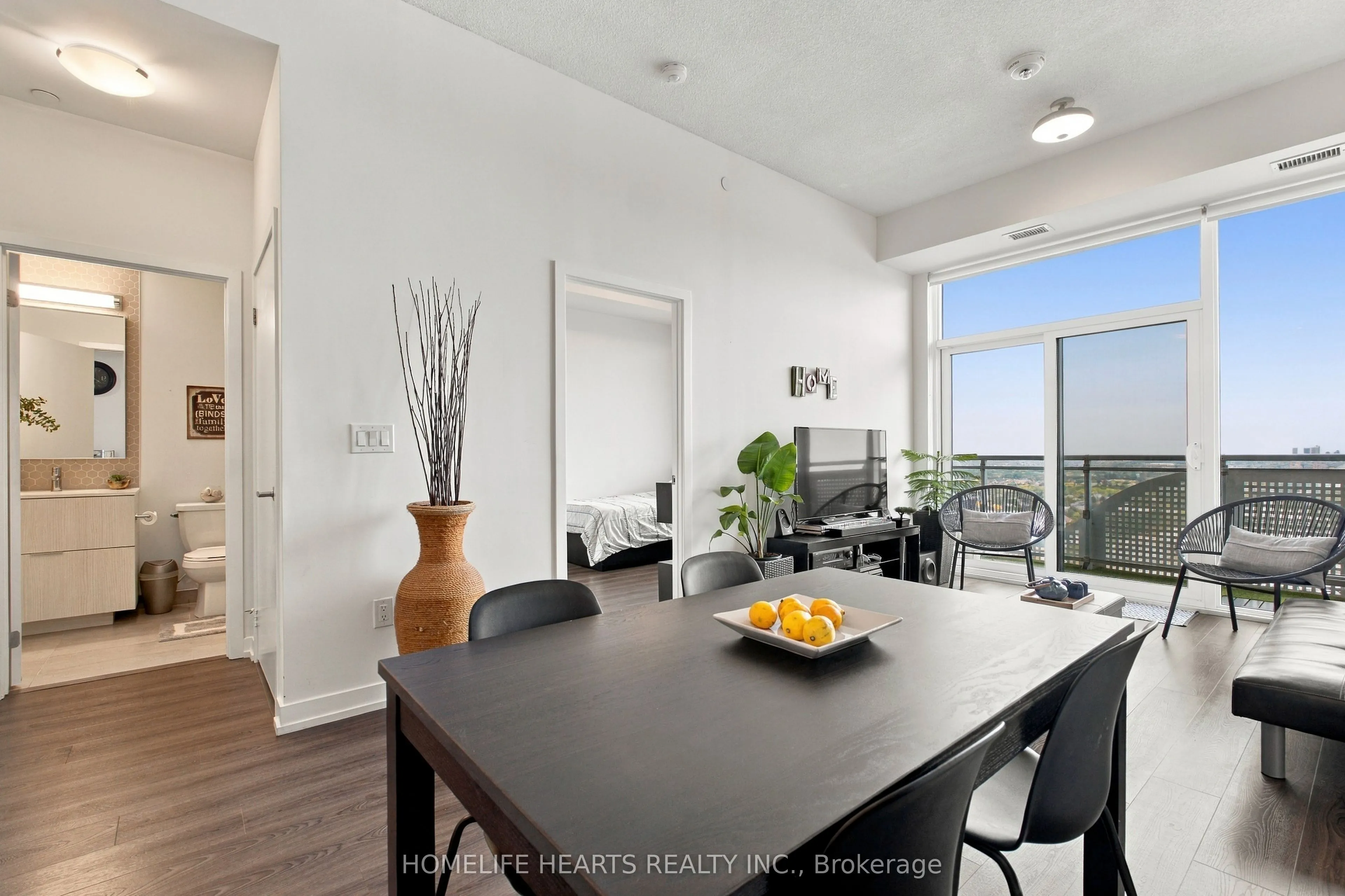 2520 Eglinton Avenue W #1412