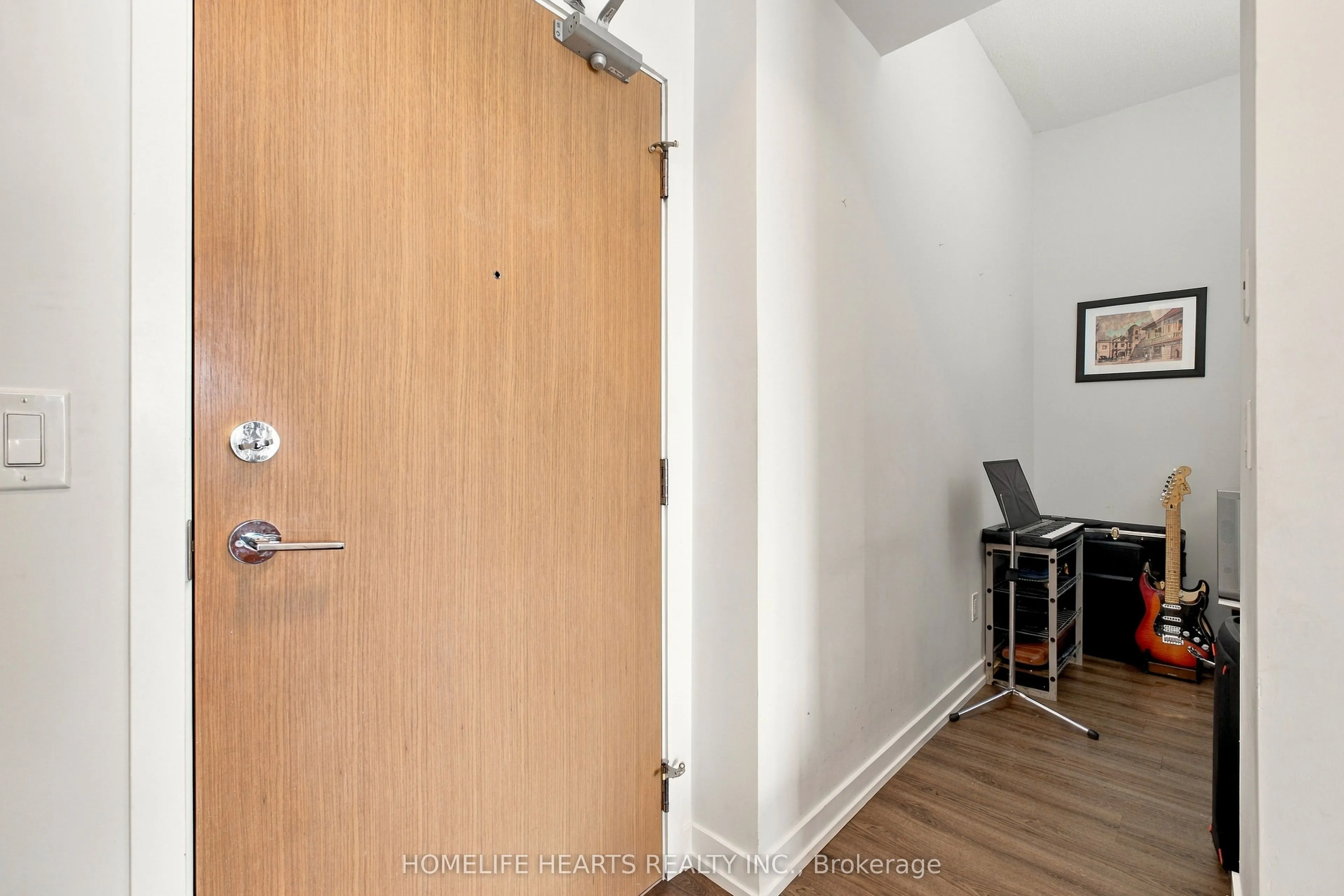 2520 Eglinton Avenue W #1412