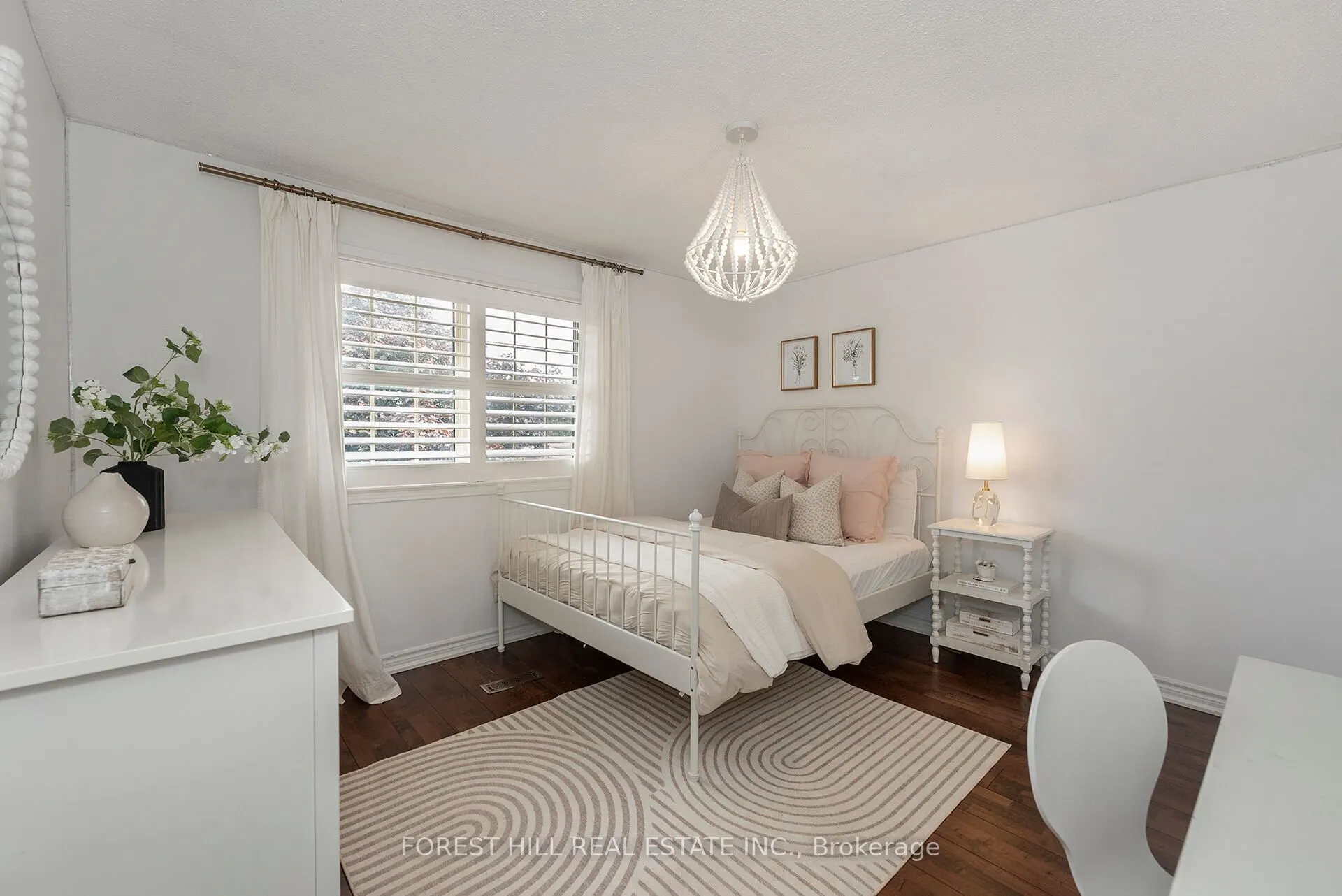 256 Randall Crescent
