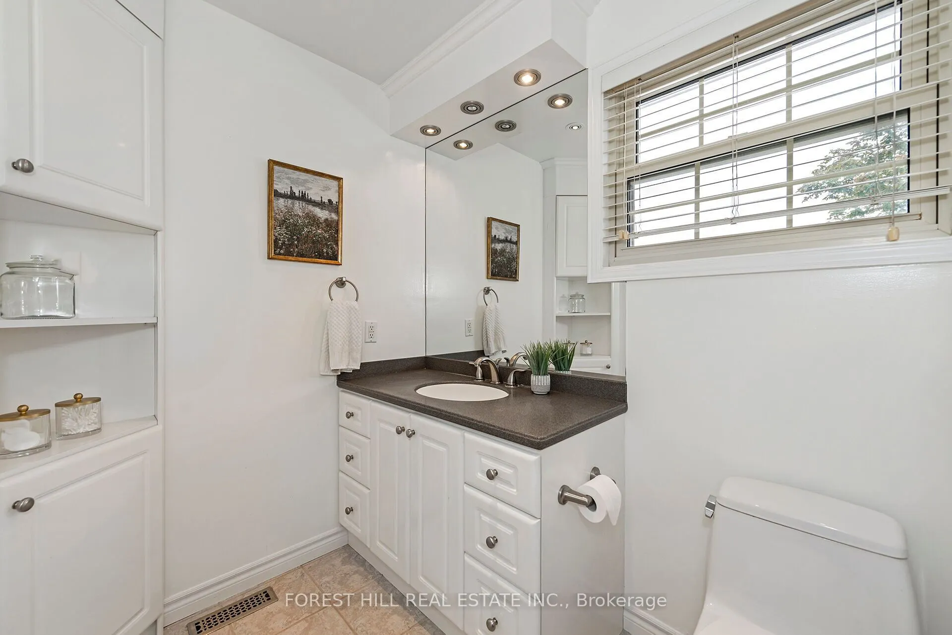 256 Randall Crescent