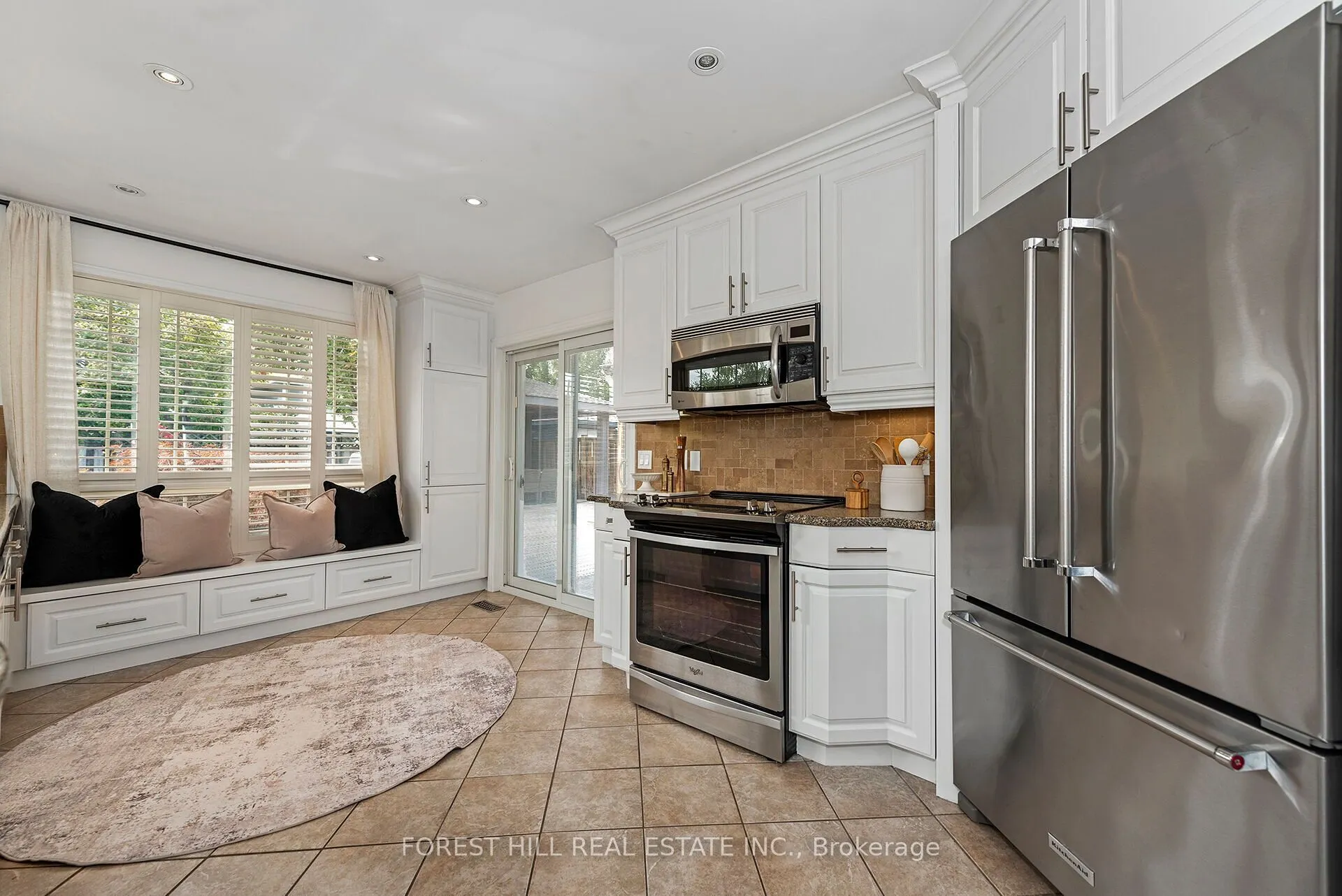 256 Randall Crescent