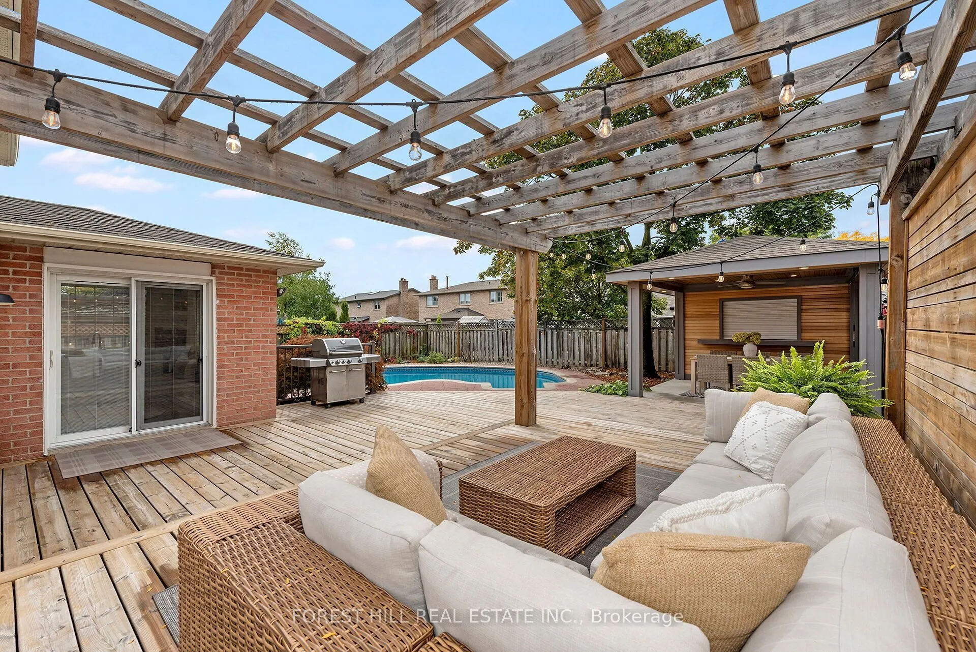256 Randall Crescent