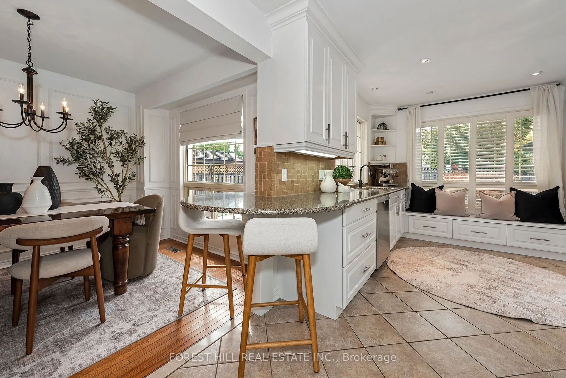 256 Randall Crescent