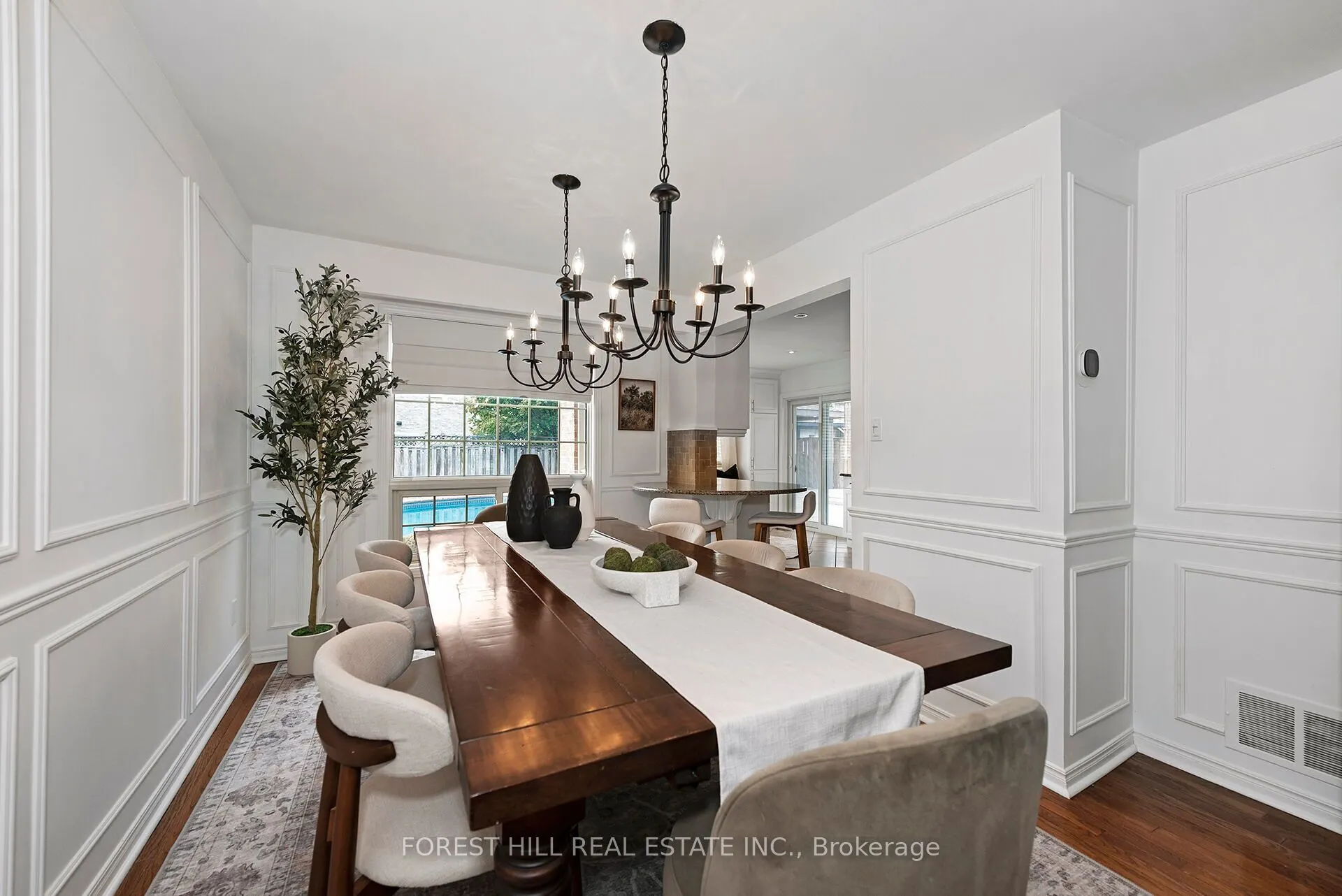 256 Randall Crescent