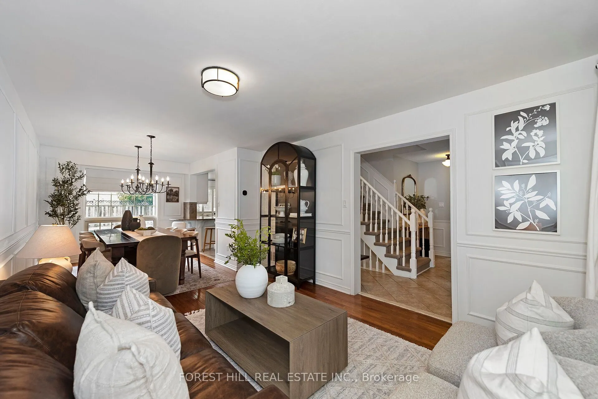 256 Randall Crescent