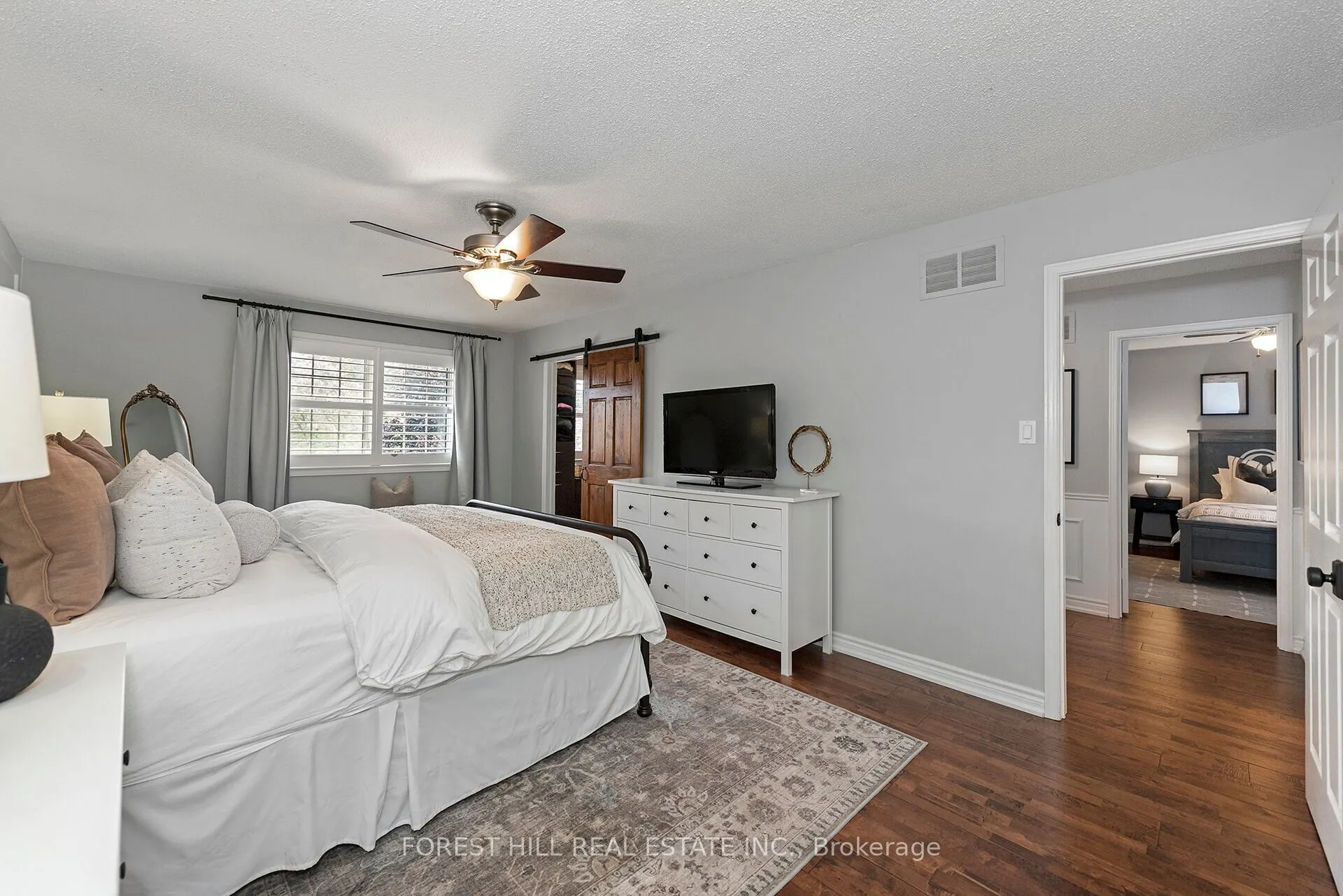 256 Randall Crescent