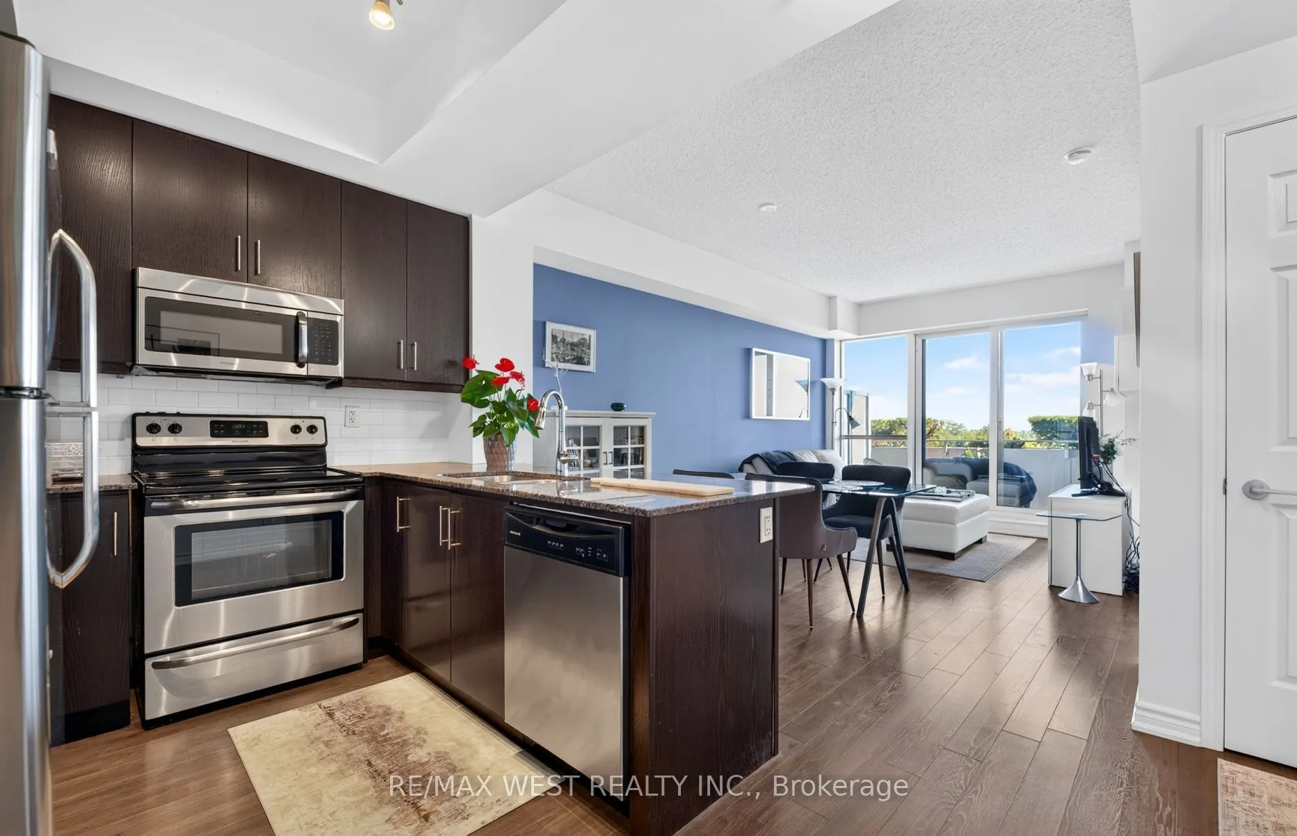 15 James Findlay Way #631