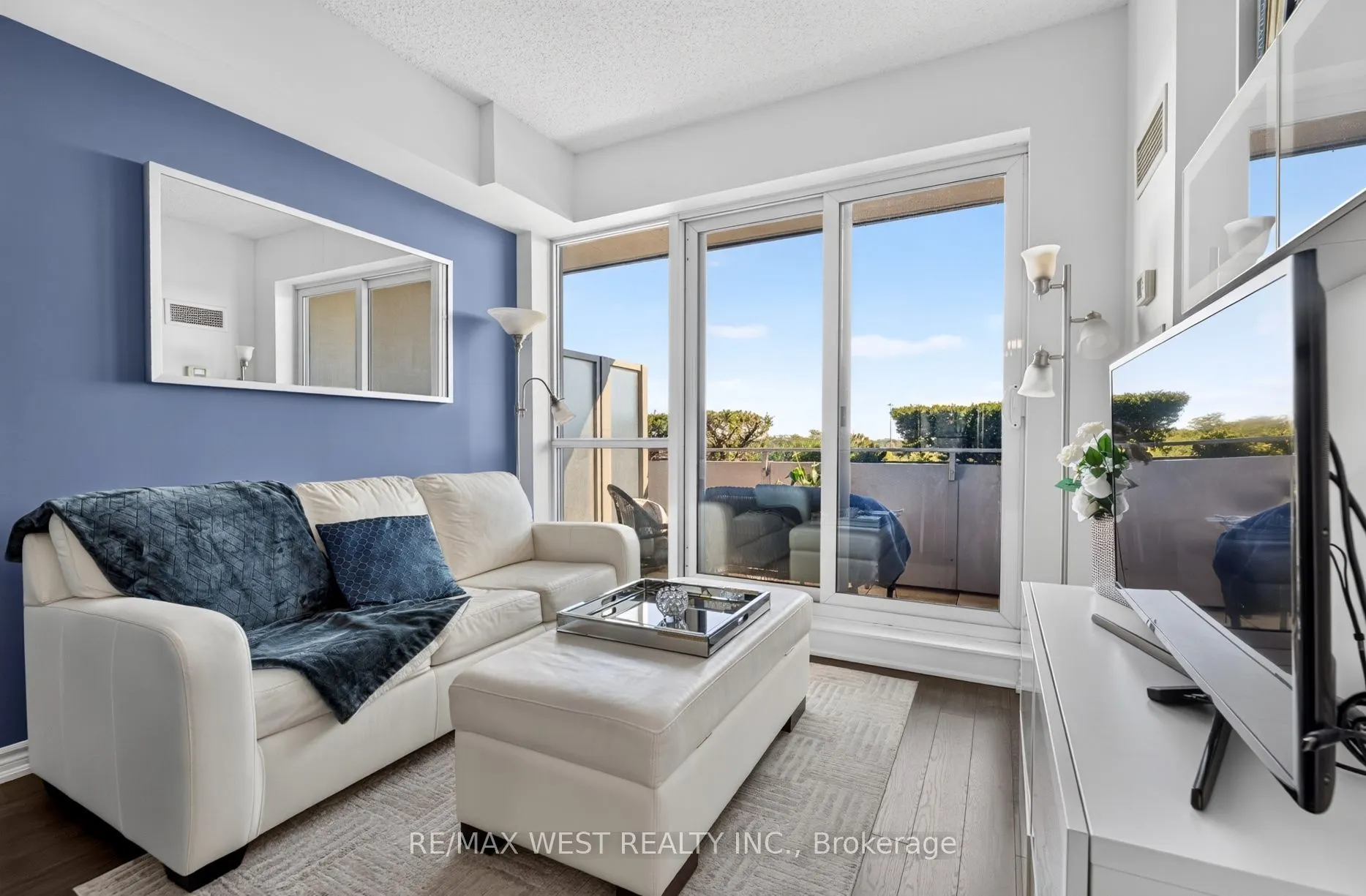 15 James Findlay Way #631