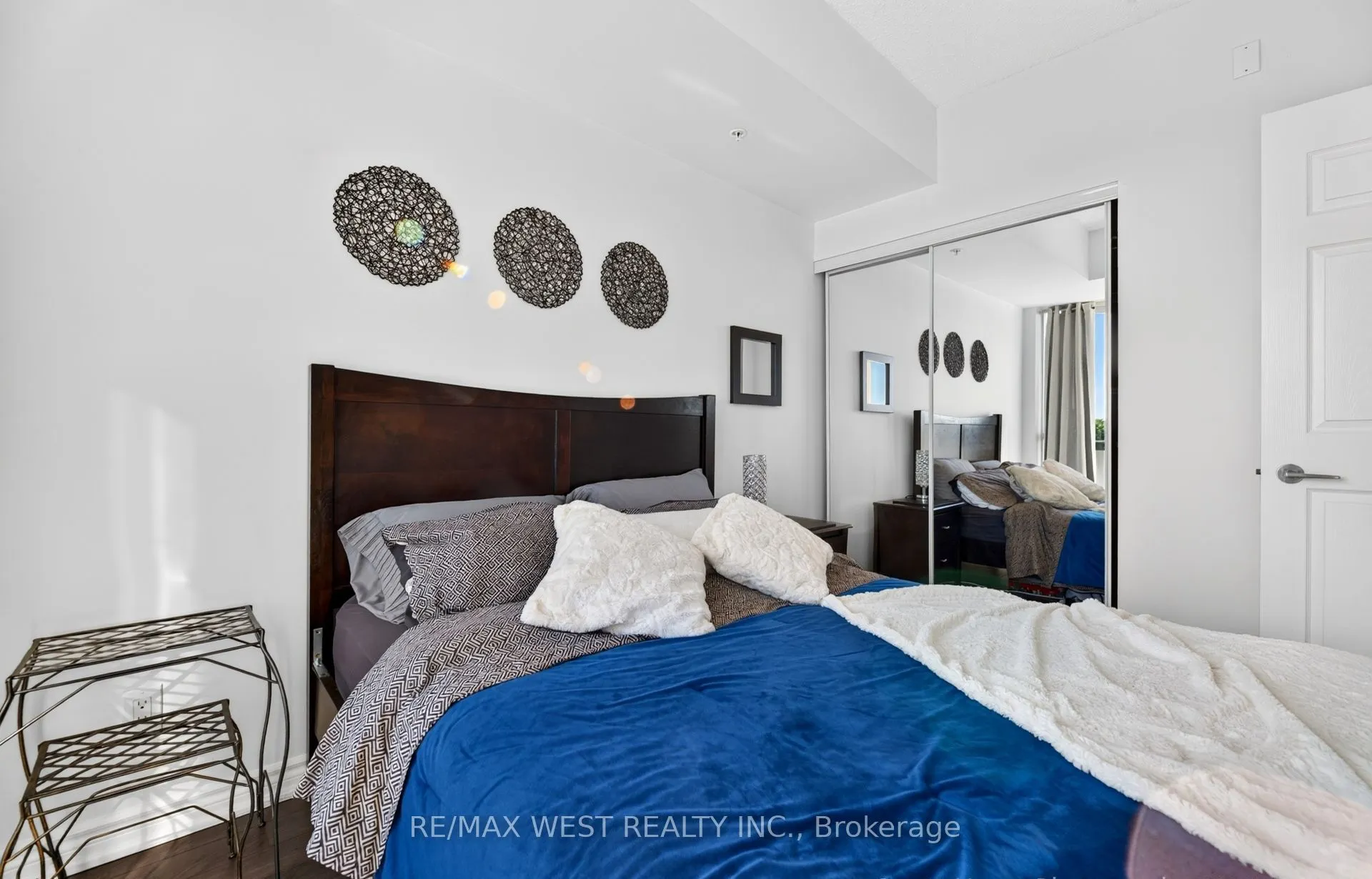 15 James Findlay Way #631