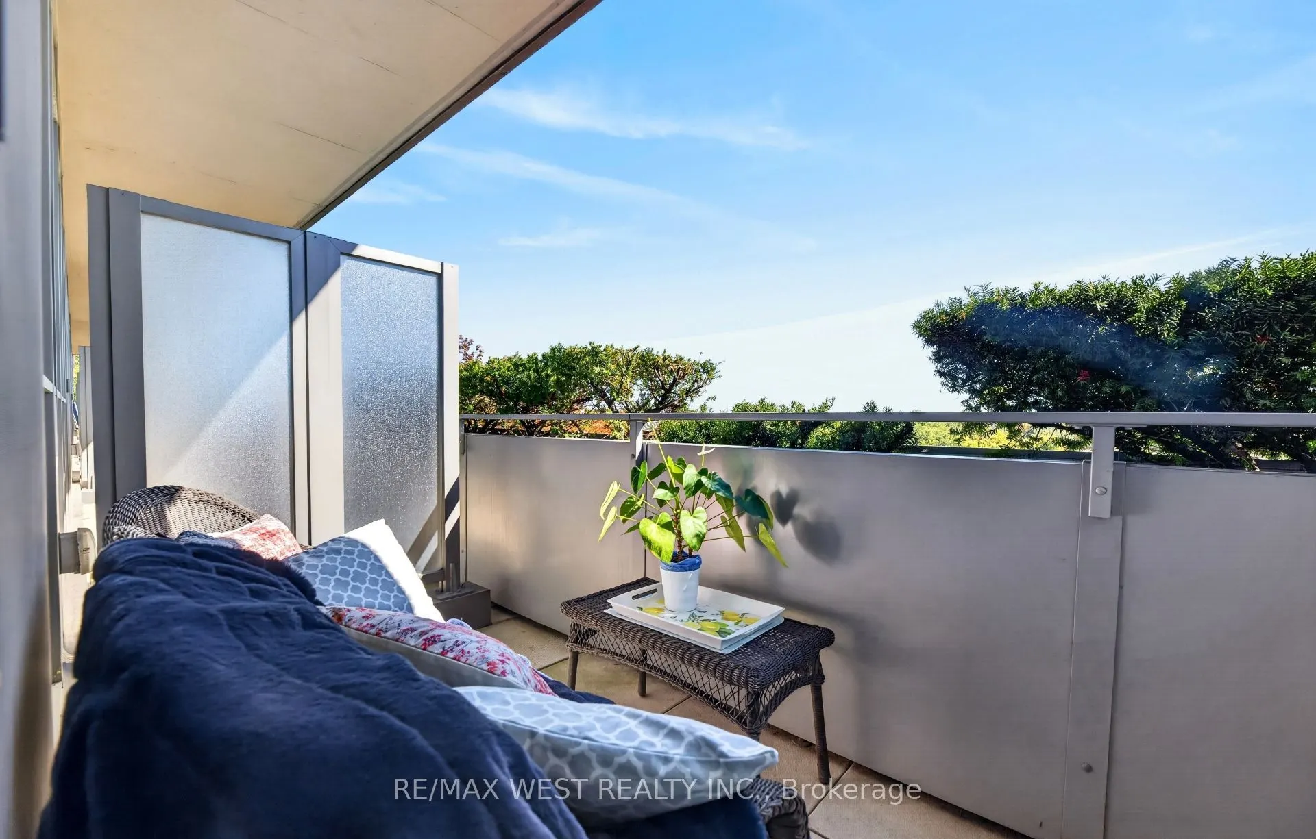 15 James Findlay Way #631
