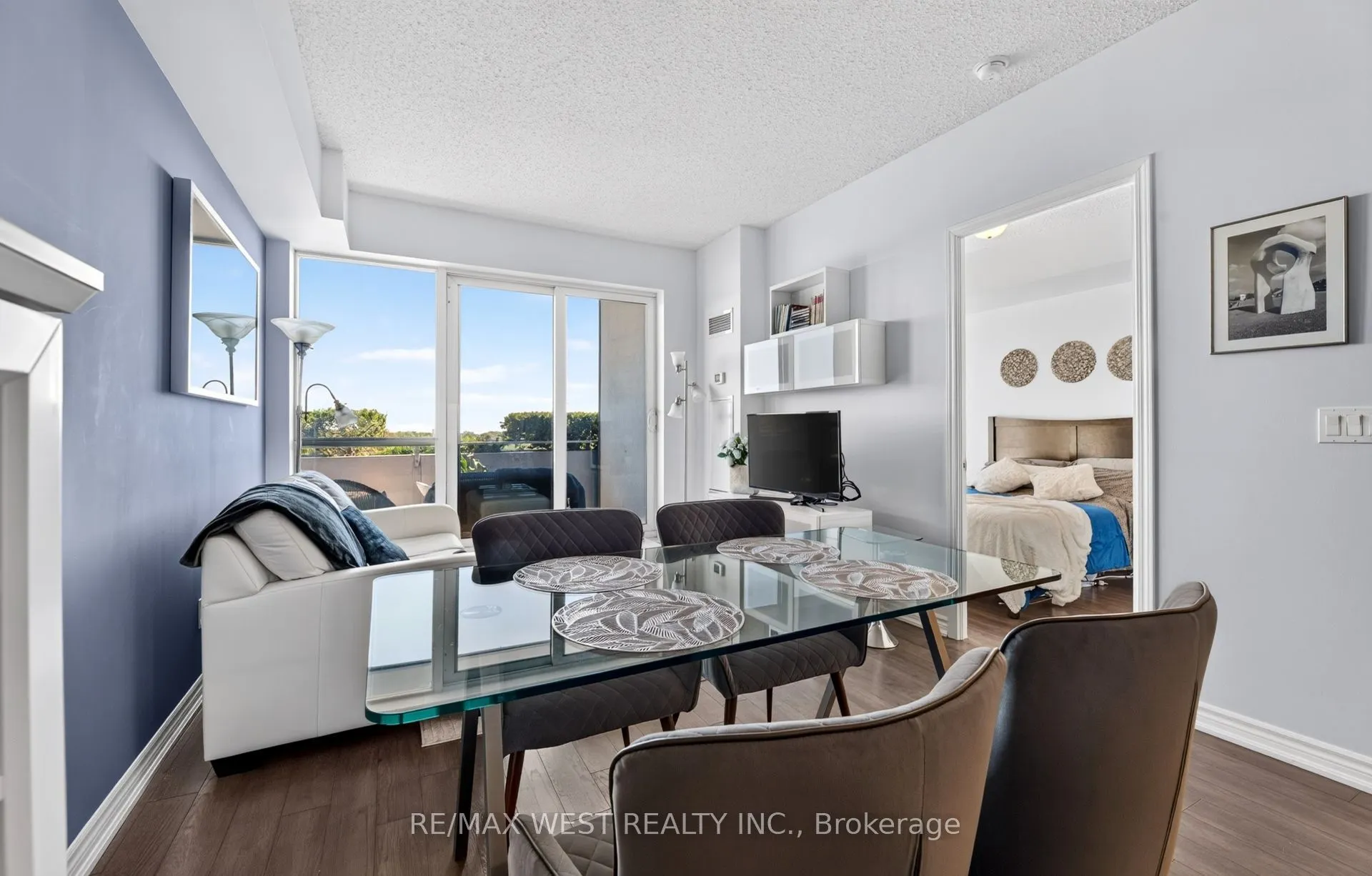 15 James Findlay Way #631