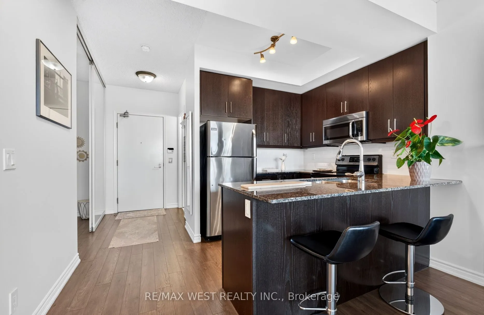 15 James Findlay Way #631