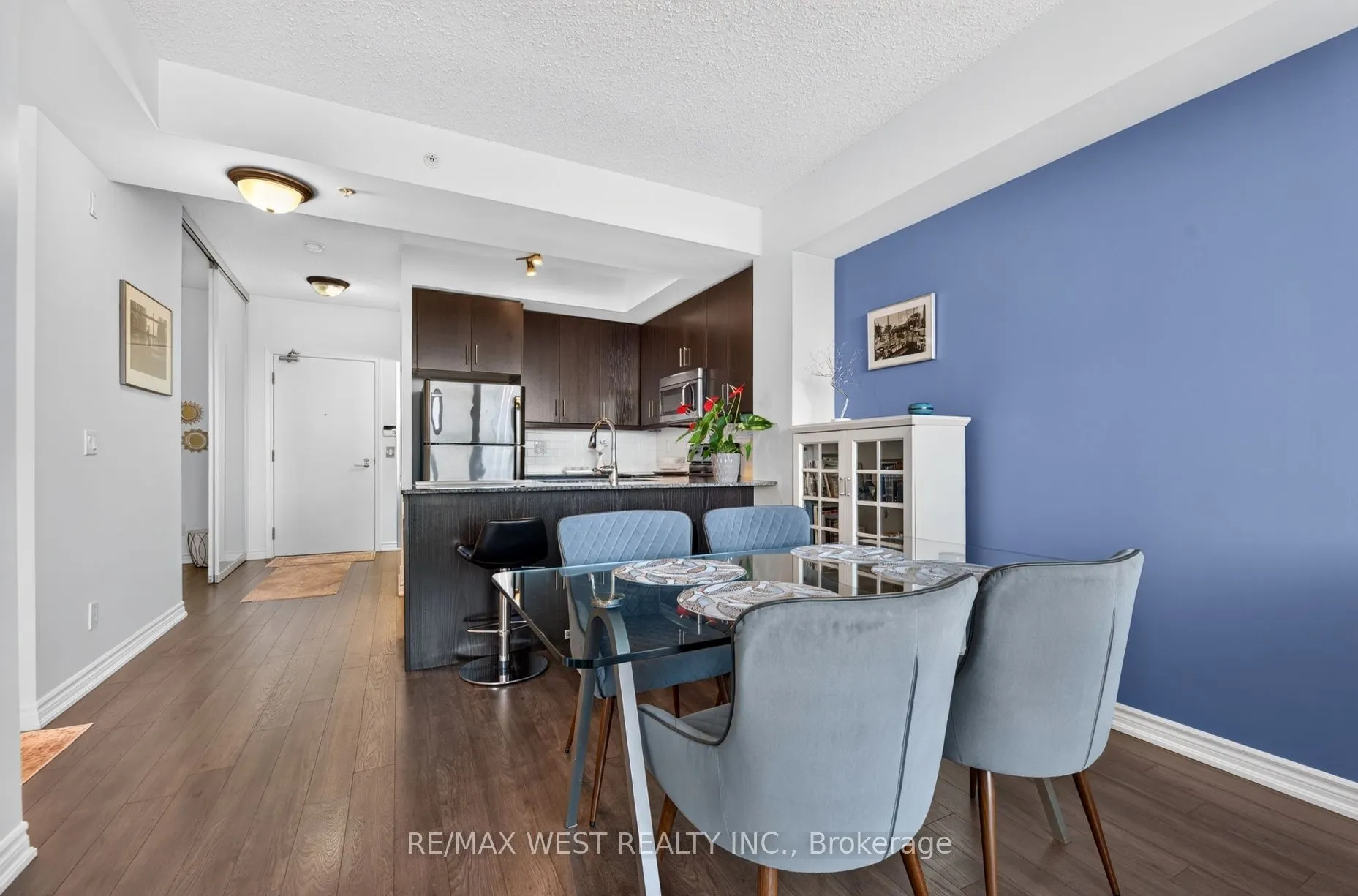15 James Findlay Way #631