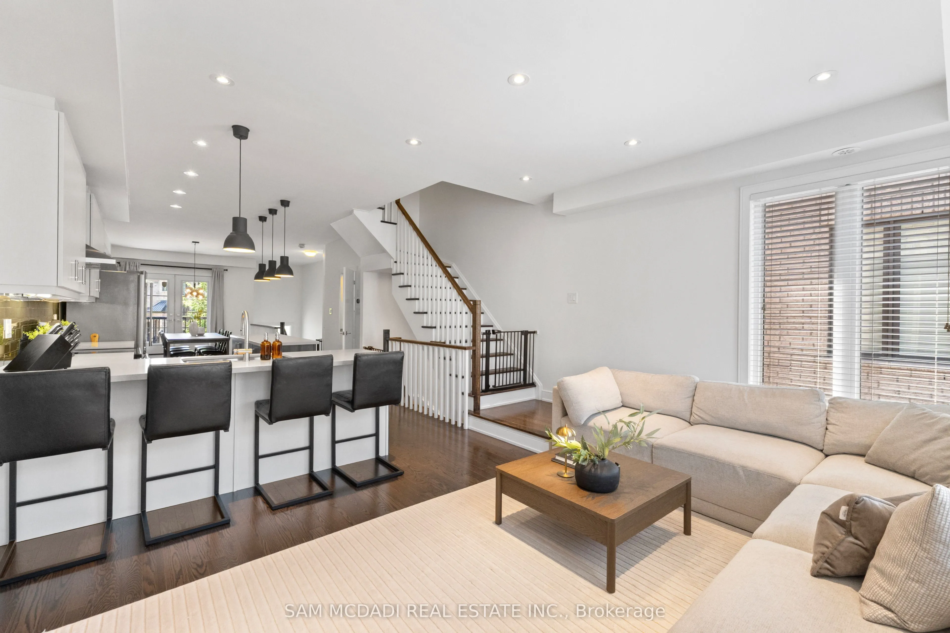 1120 Beachcomber Road