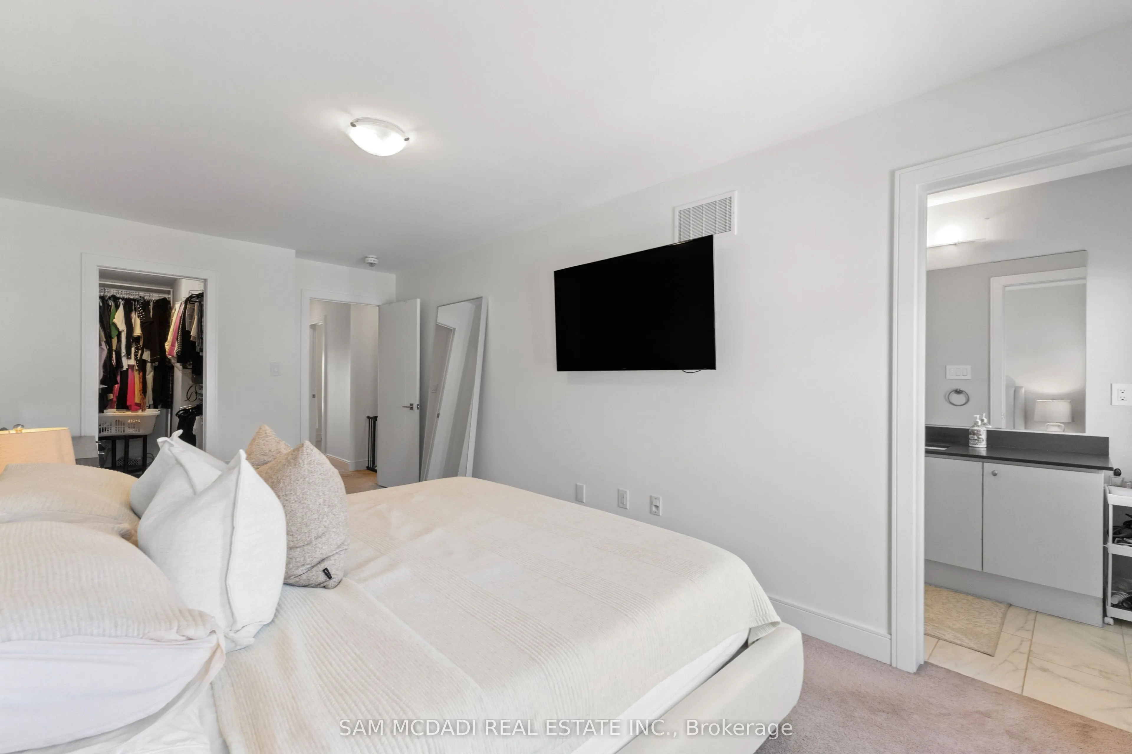 1120 Beachcomber Road