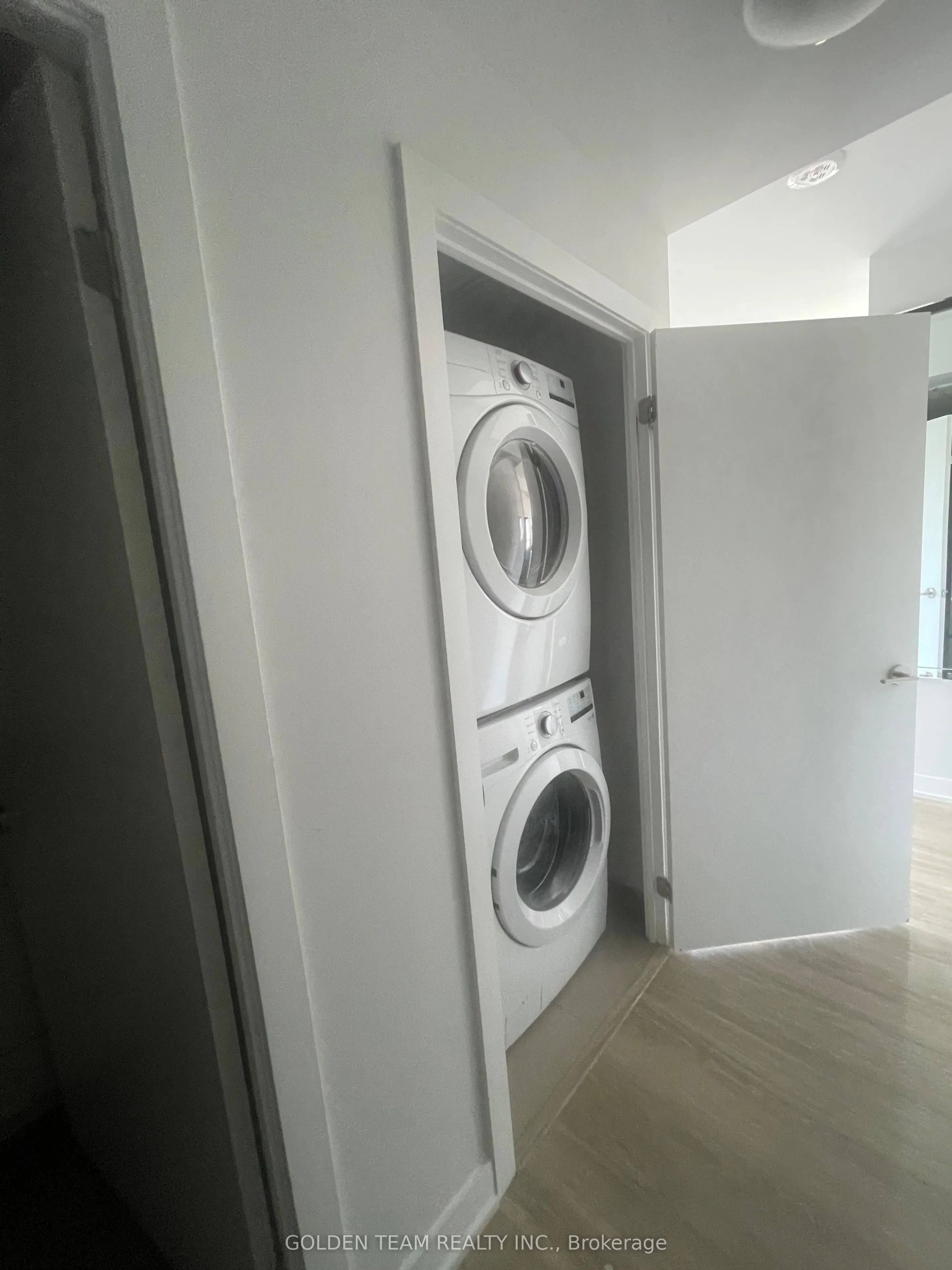 430 Square One Drive #809