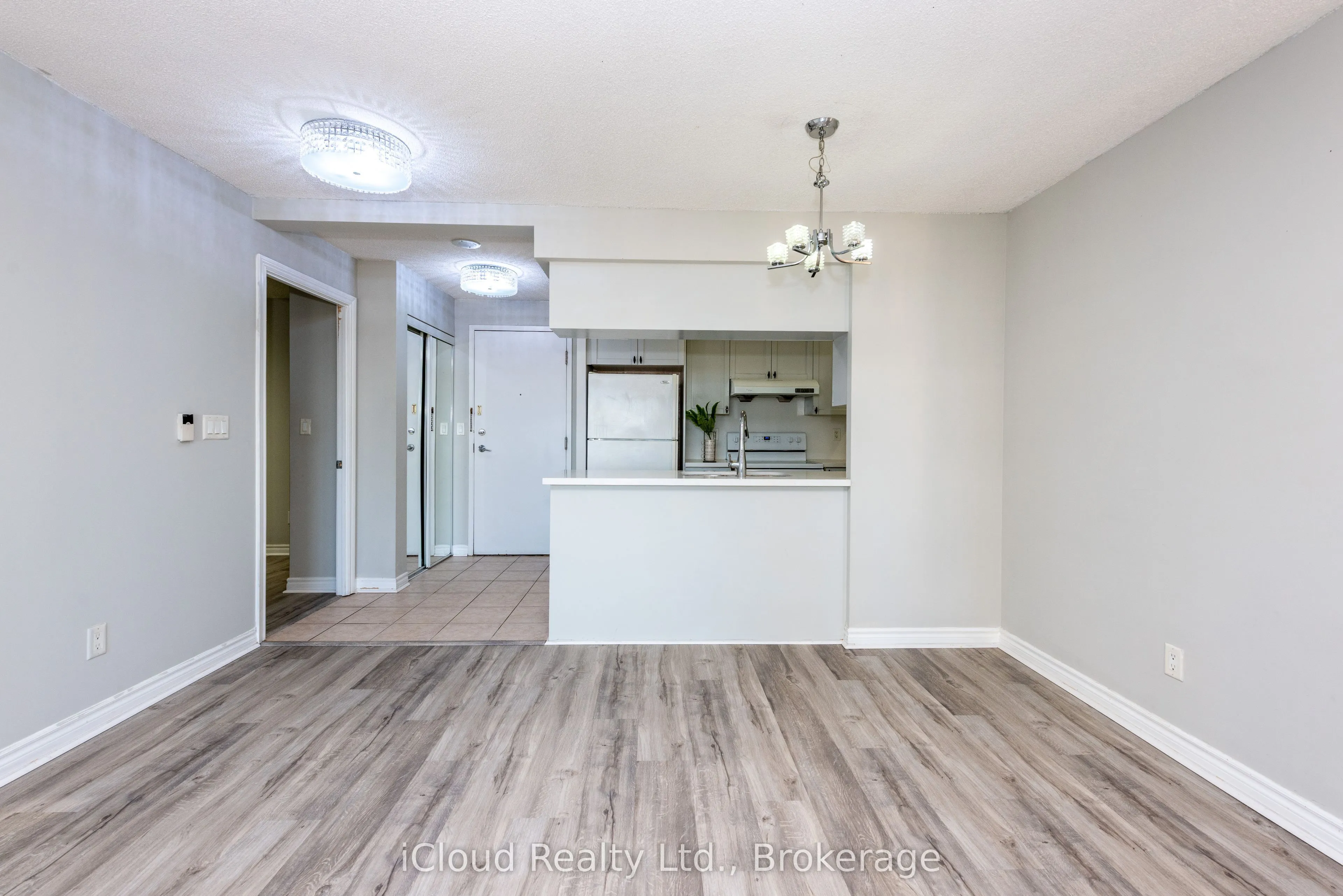 3888 Duke Of York Boulevard #2521
