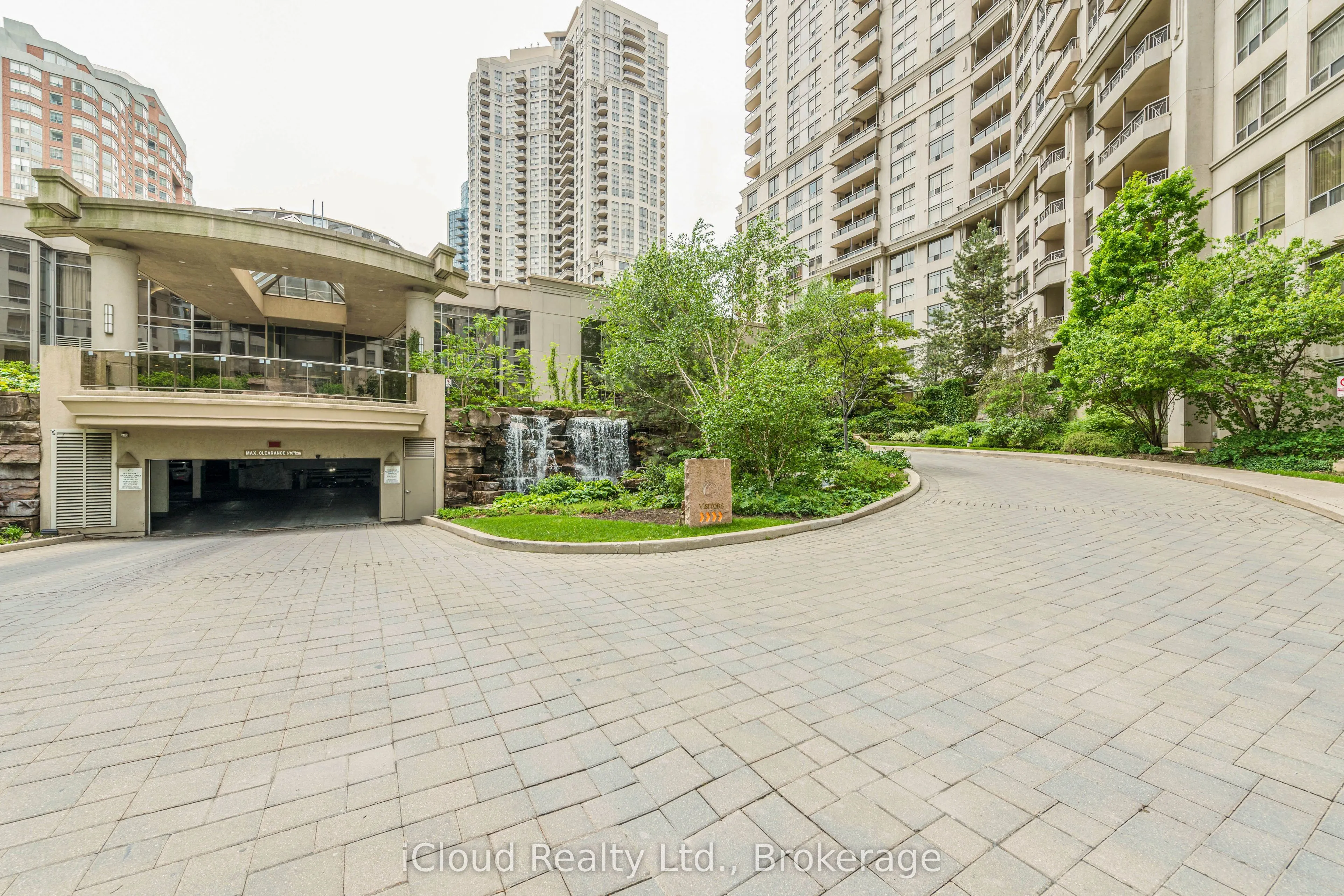 3888 Duke Of York Boulevard #2521