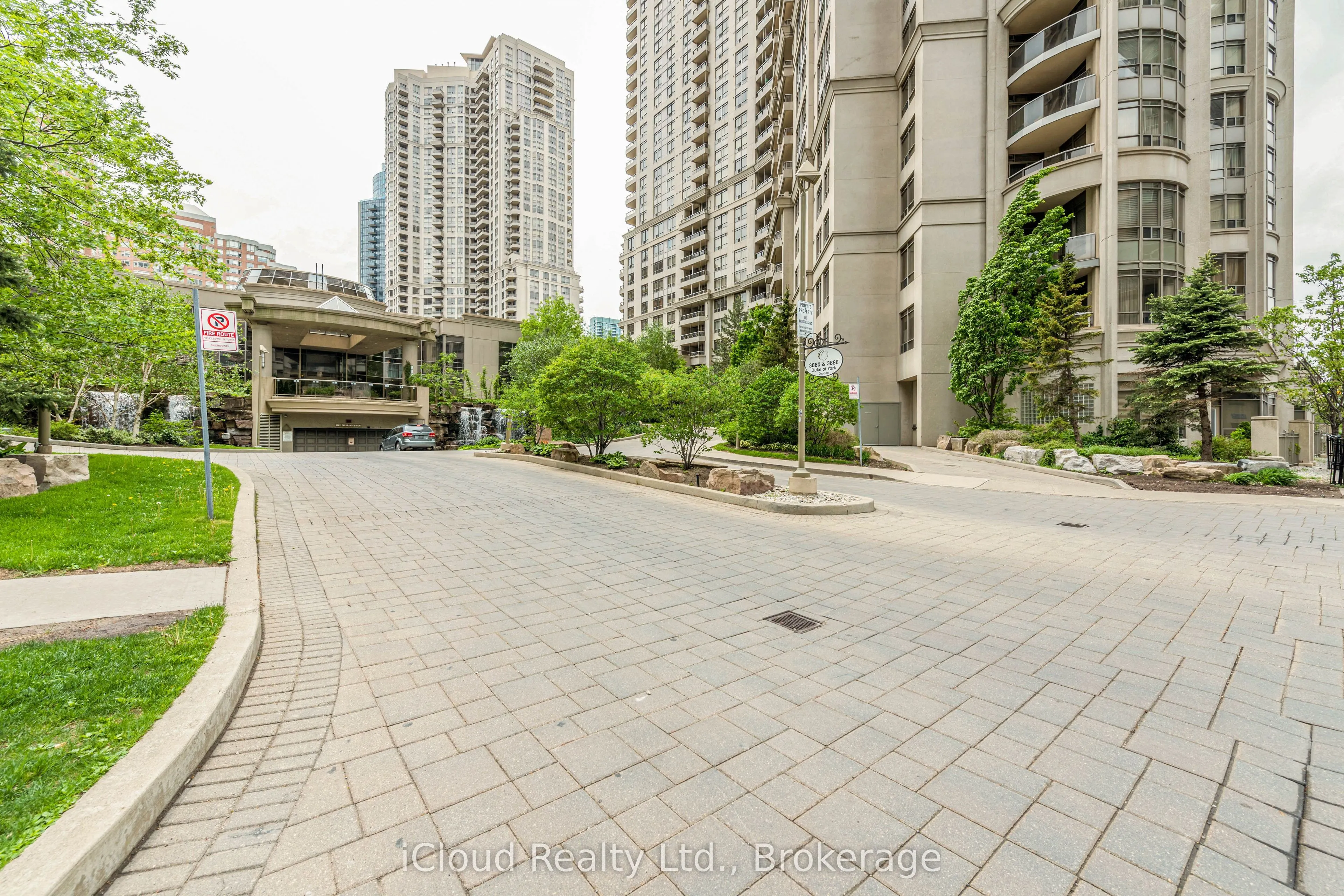 3888 Duke Of York Boulevard #2521