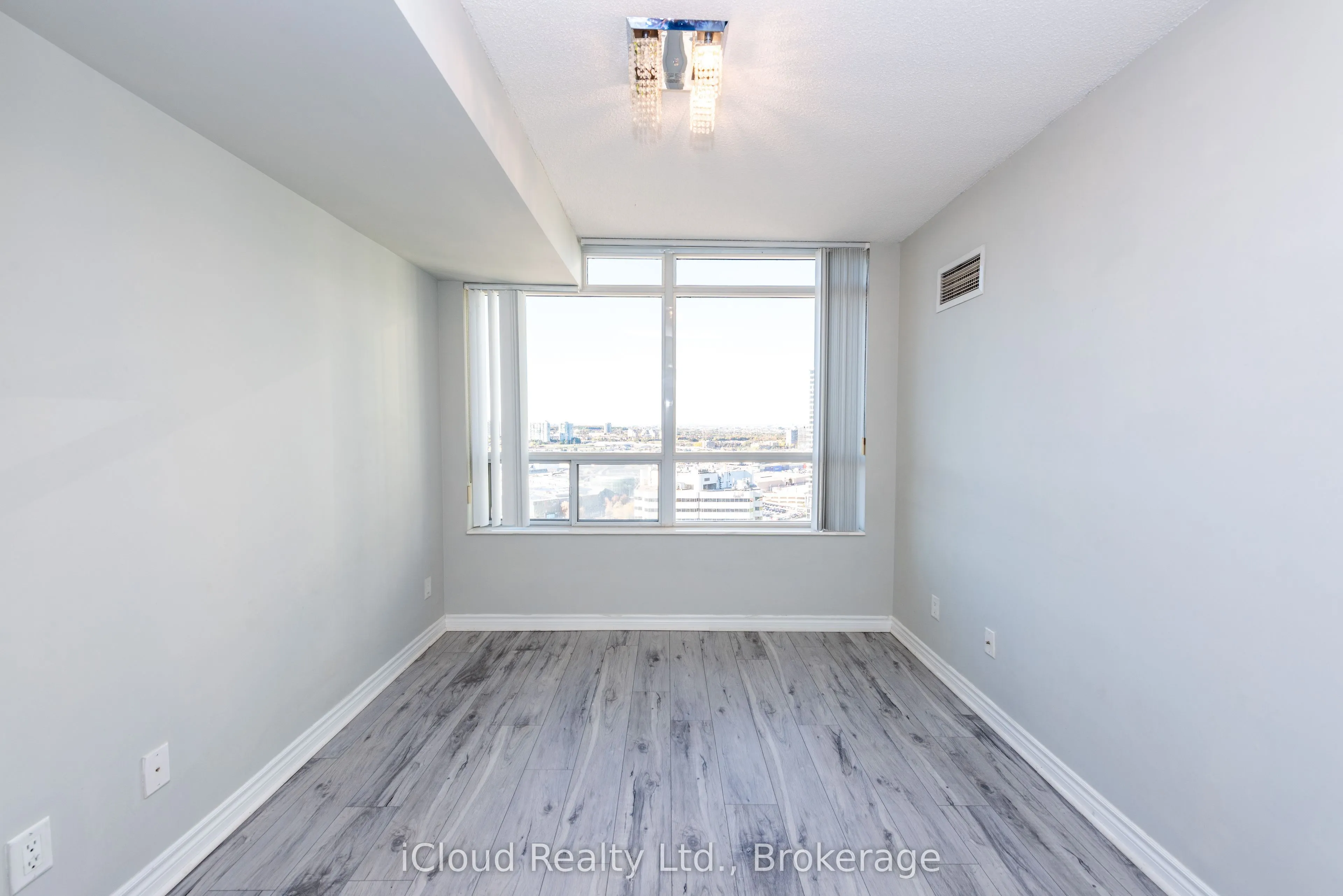 3888 Duke Of York Boulevard #2521