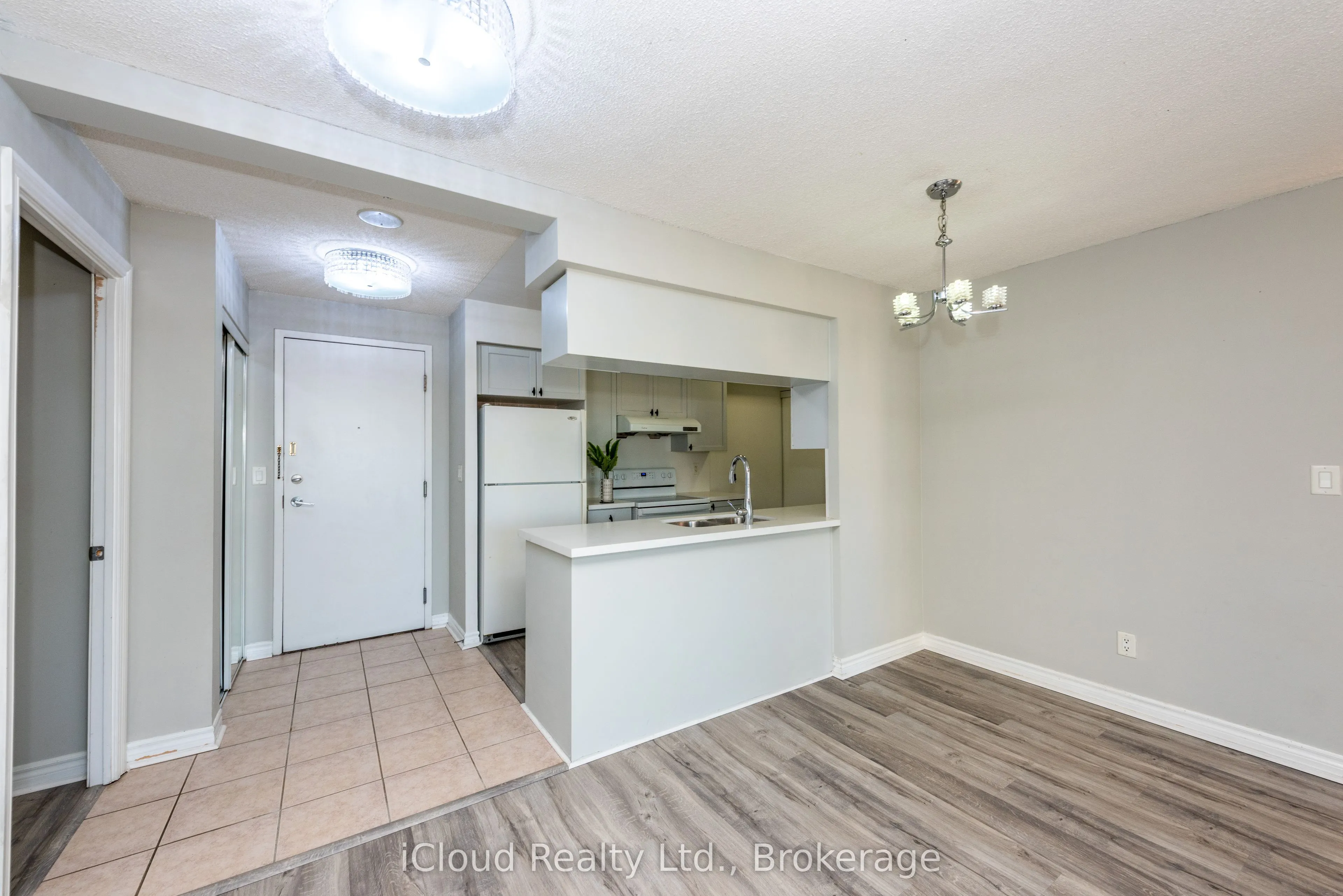 3888 Duke Of York Boulevard #2521