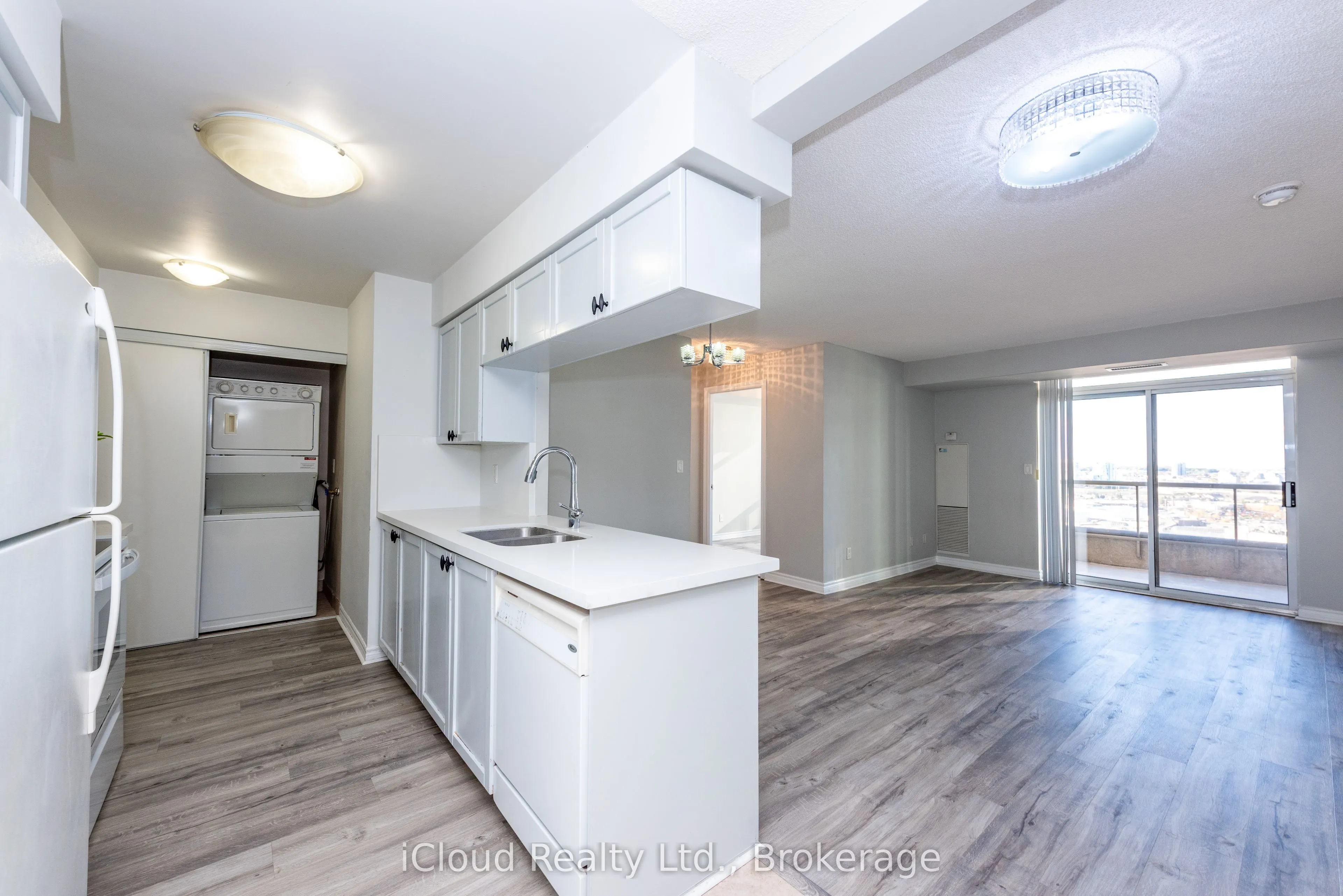 3888 Duke Of York Boulevard #2521