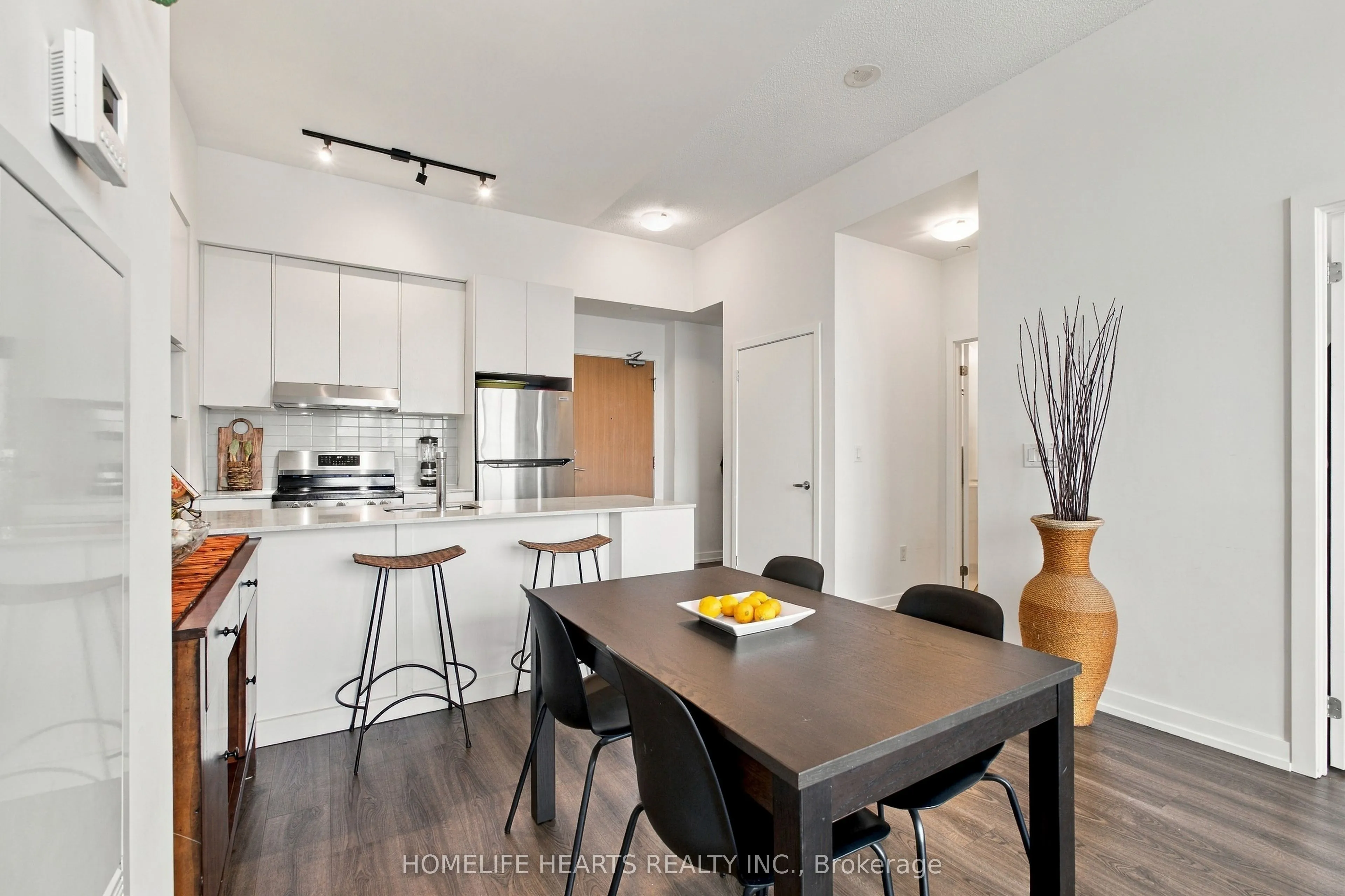 2520 Eglinton Avenue W #1412
