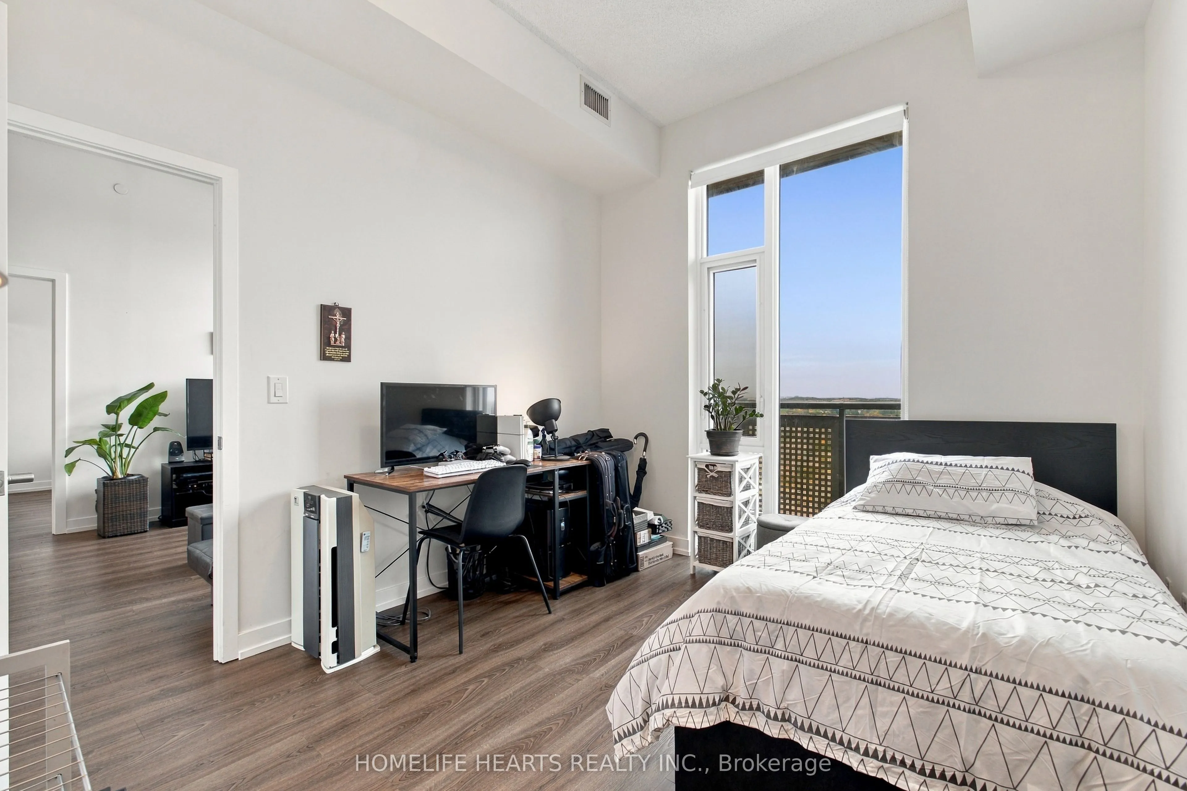 2520 Eglinton Avenue W #1412