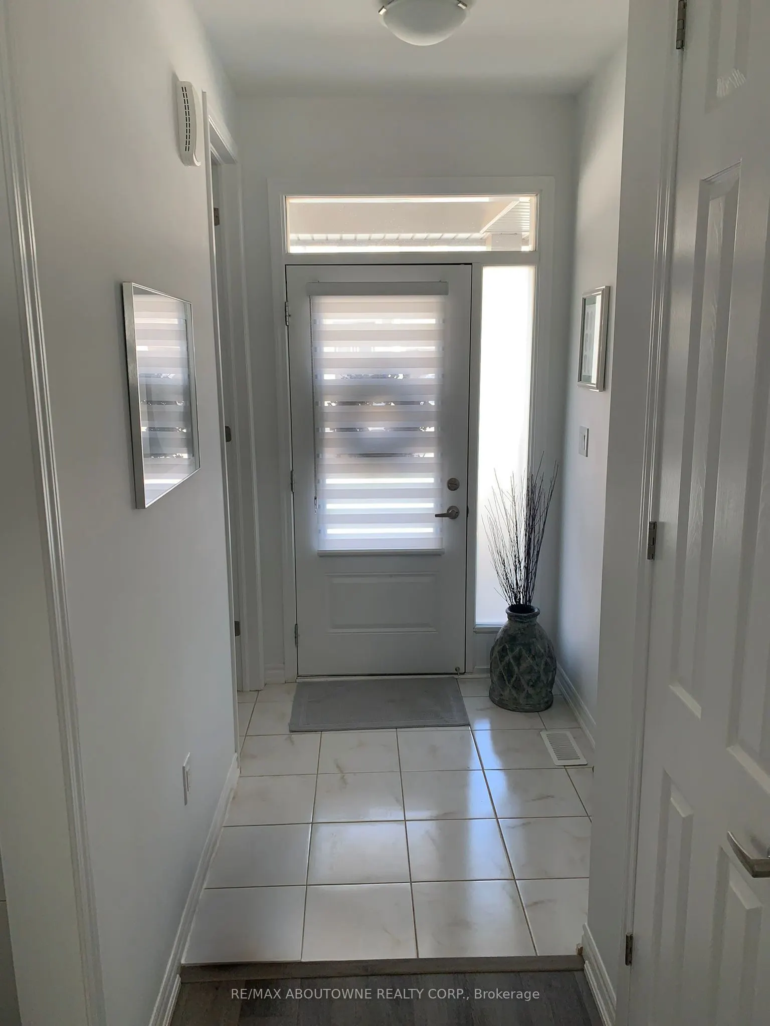 828 Aspen Terrace