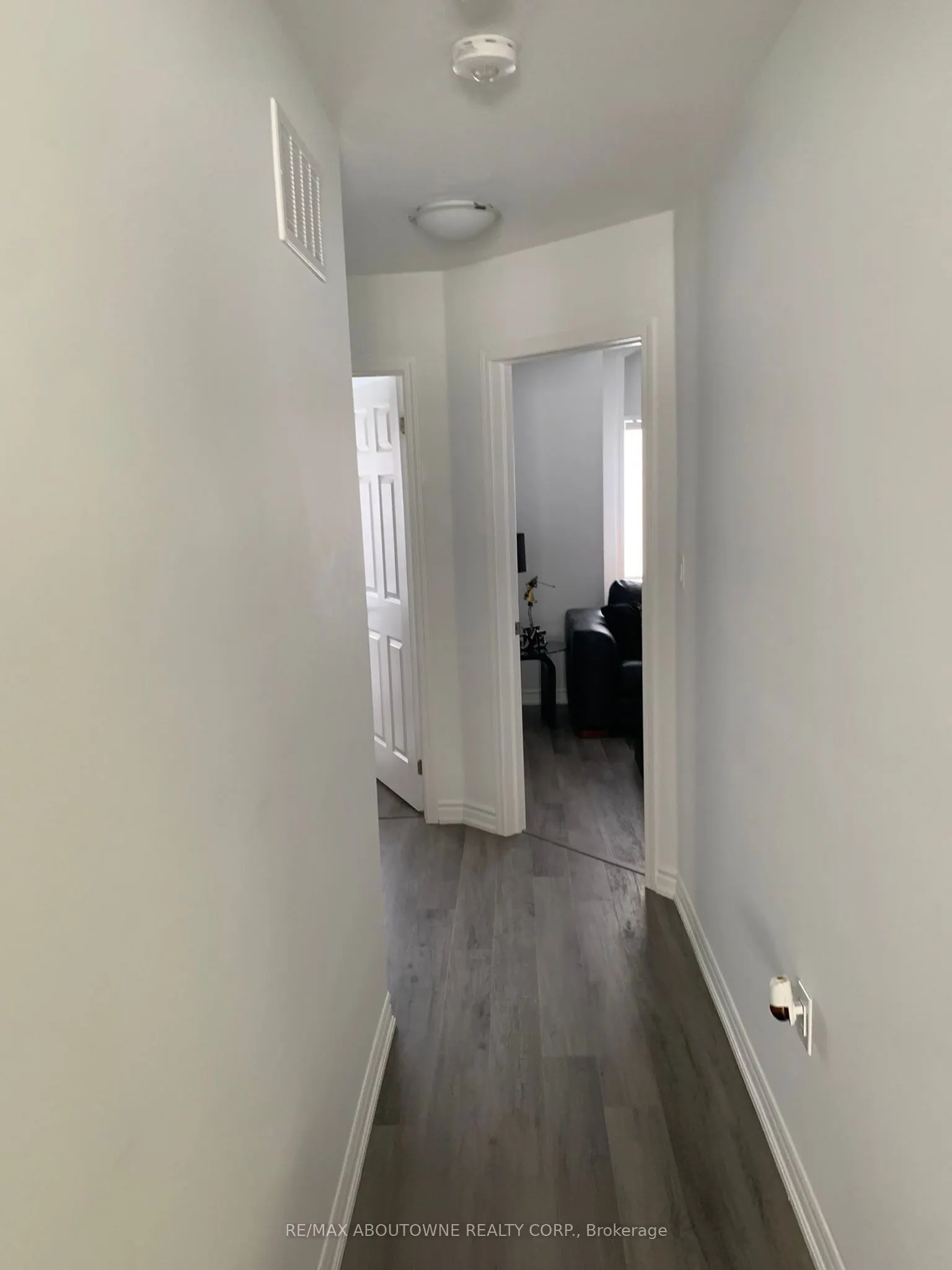 828 Aspen Terrace