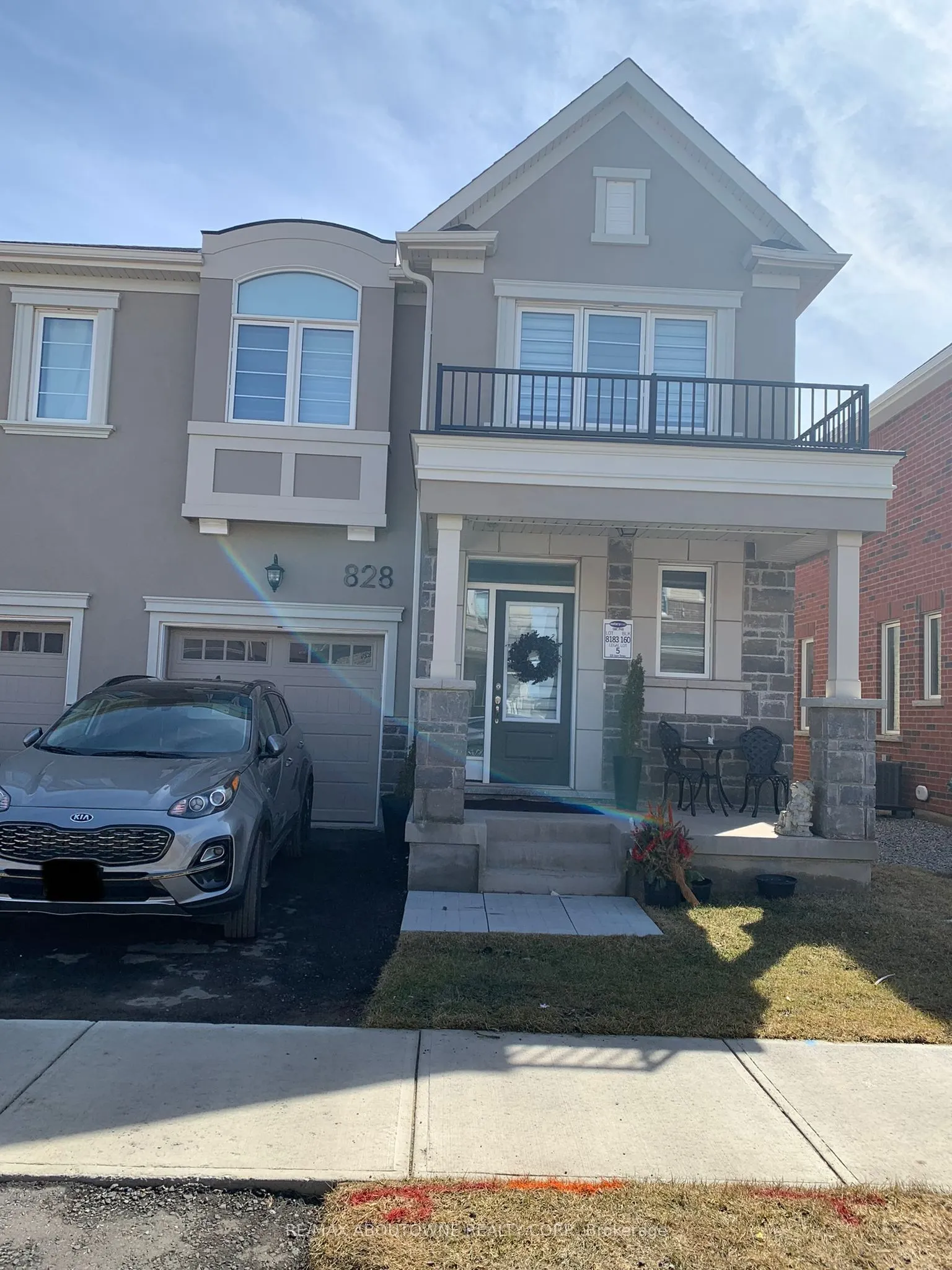828 Aspen Terrace