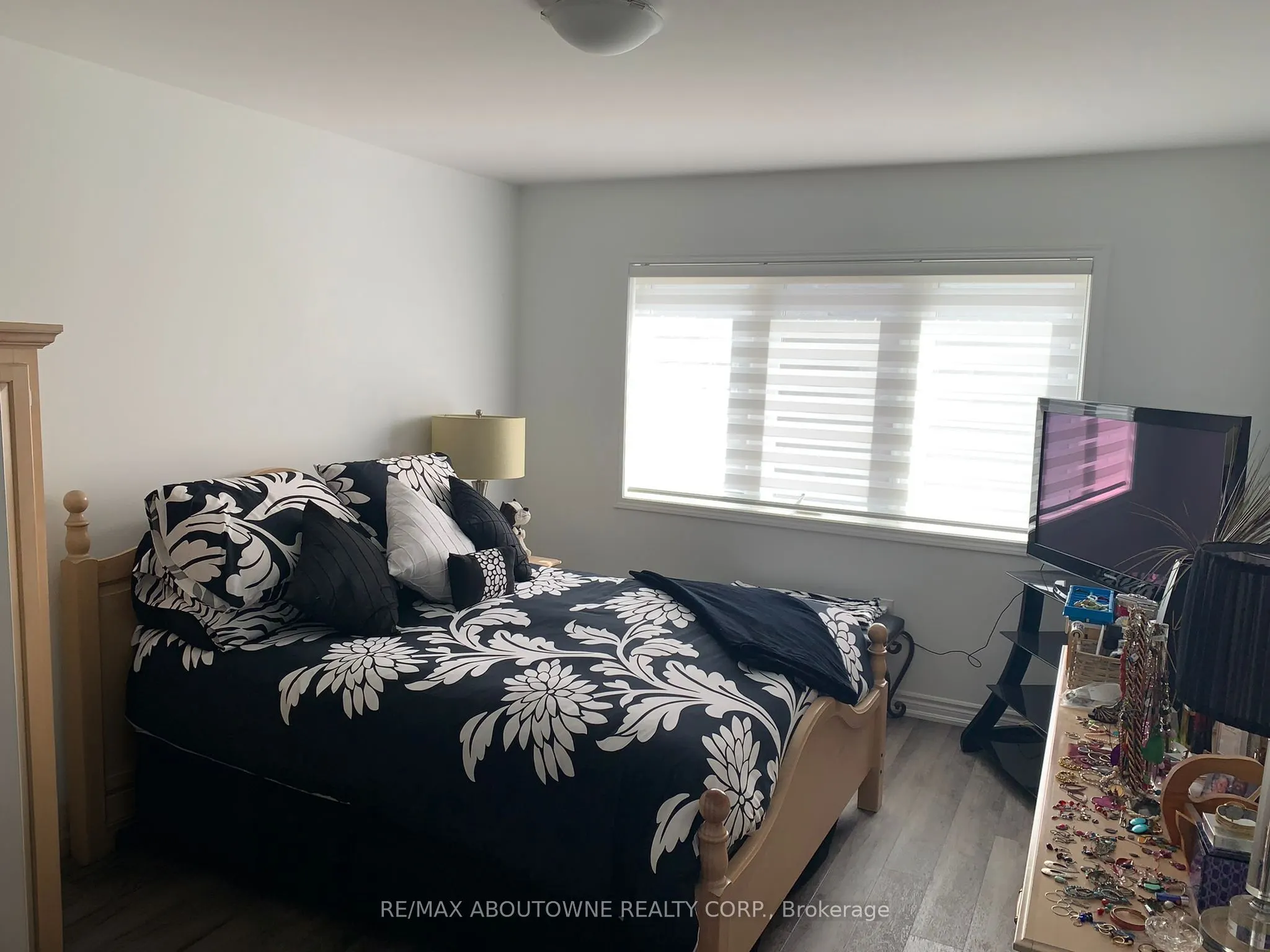 828 Aspen Terrace