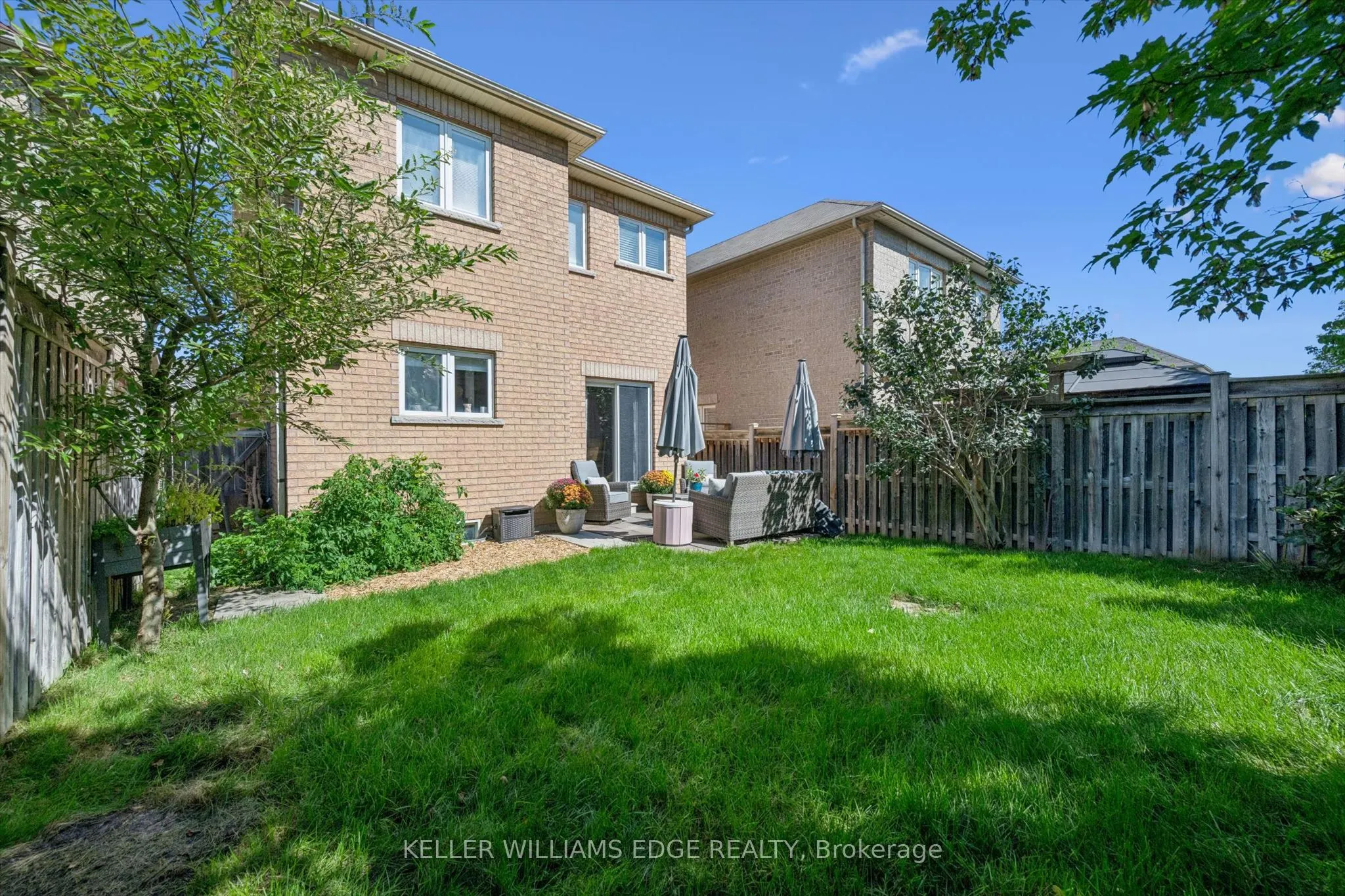 97 Meadowlark Drive N