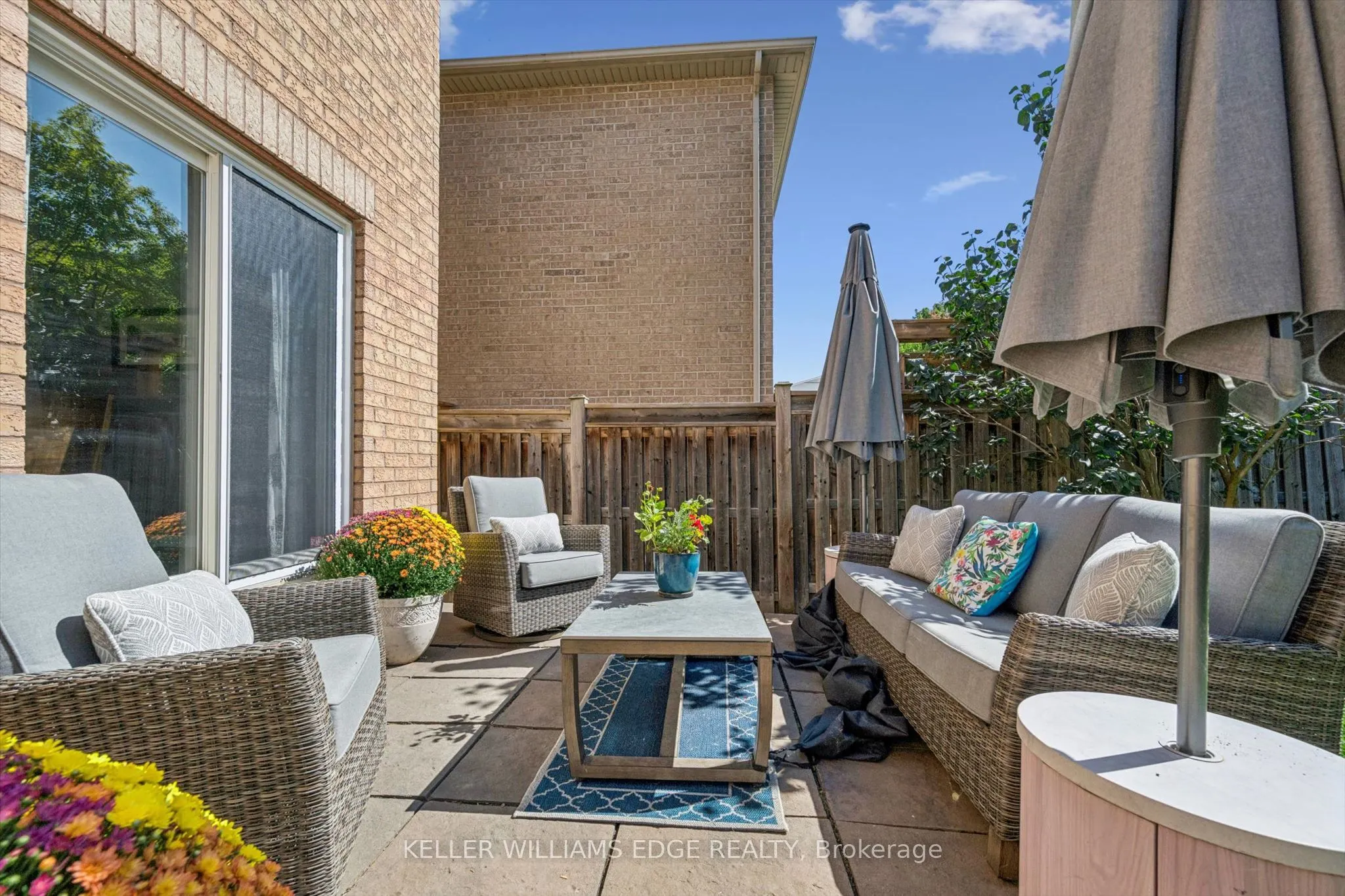 97 Meadowlark Drive N