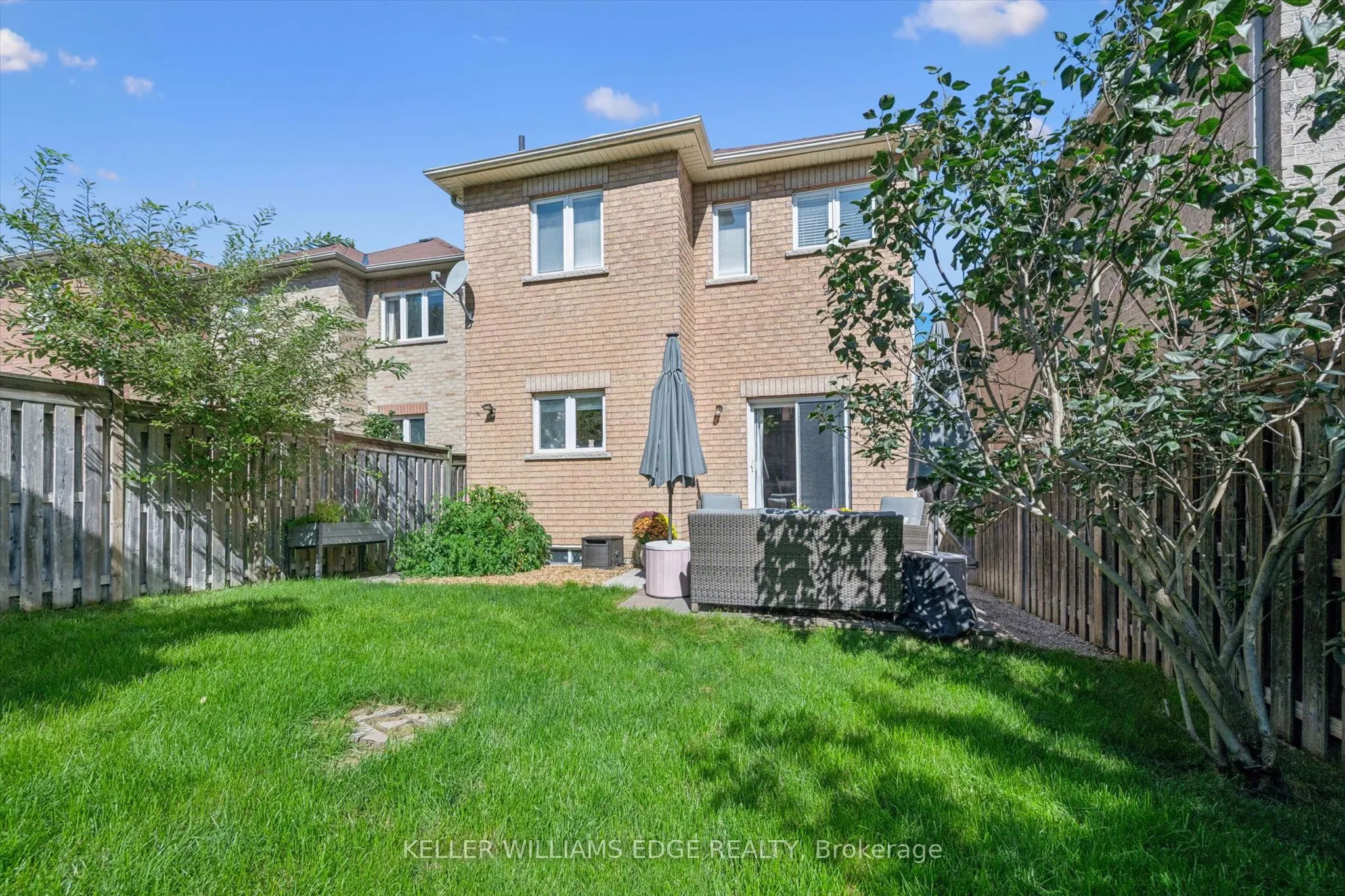 97 Meadowlark Drive N