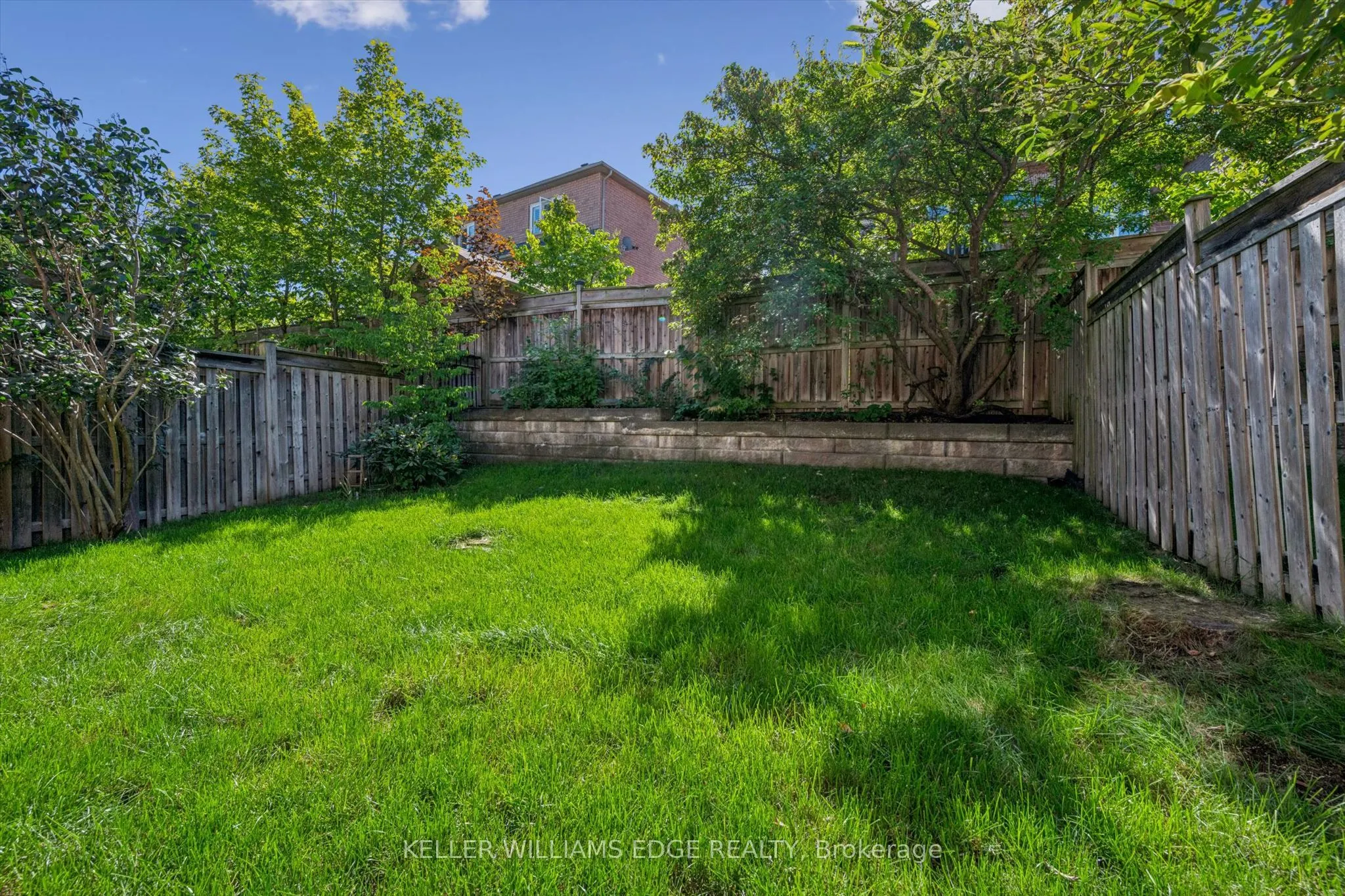 97 Meadowlark Drive N