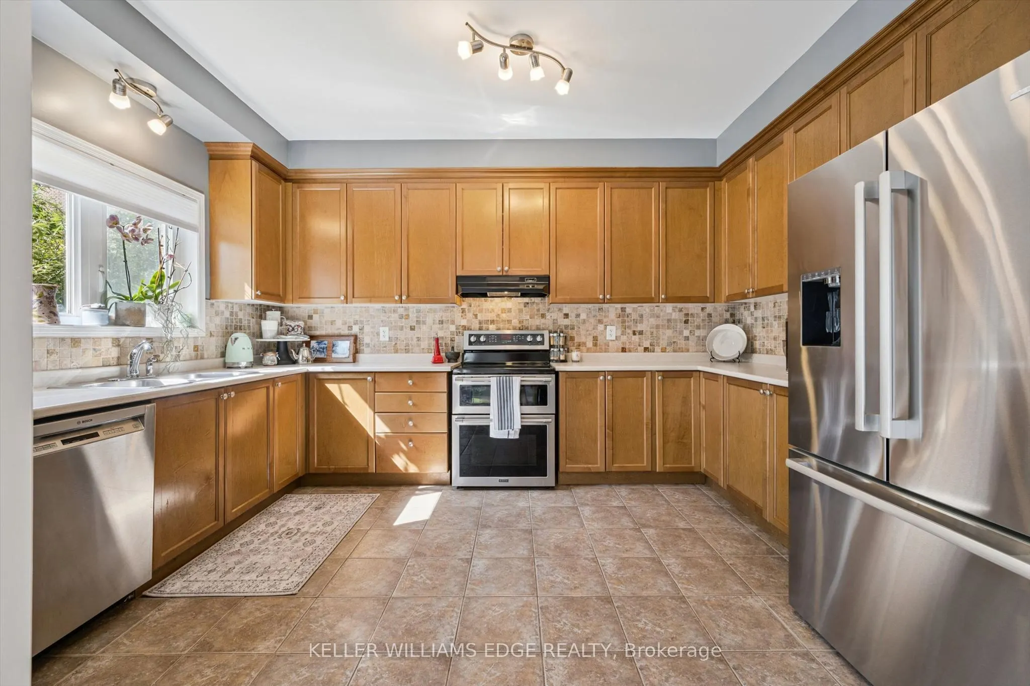 97 Meadowlark Drive N
