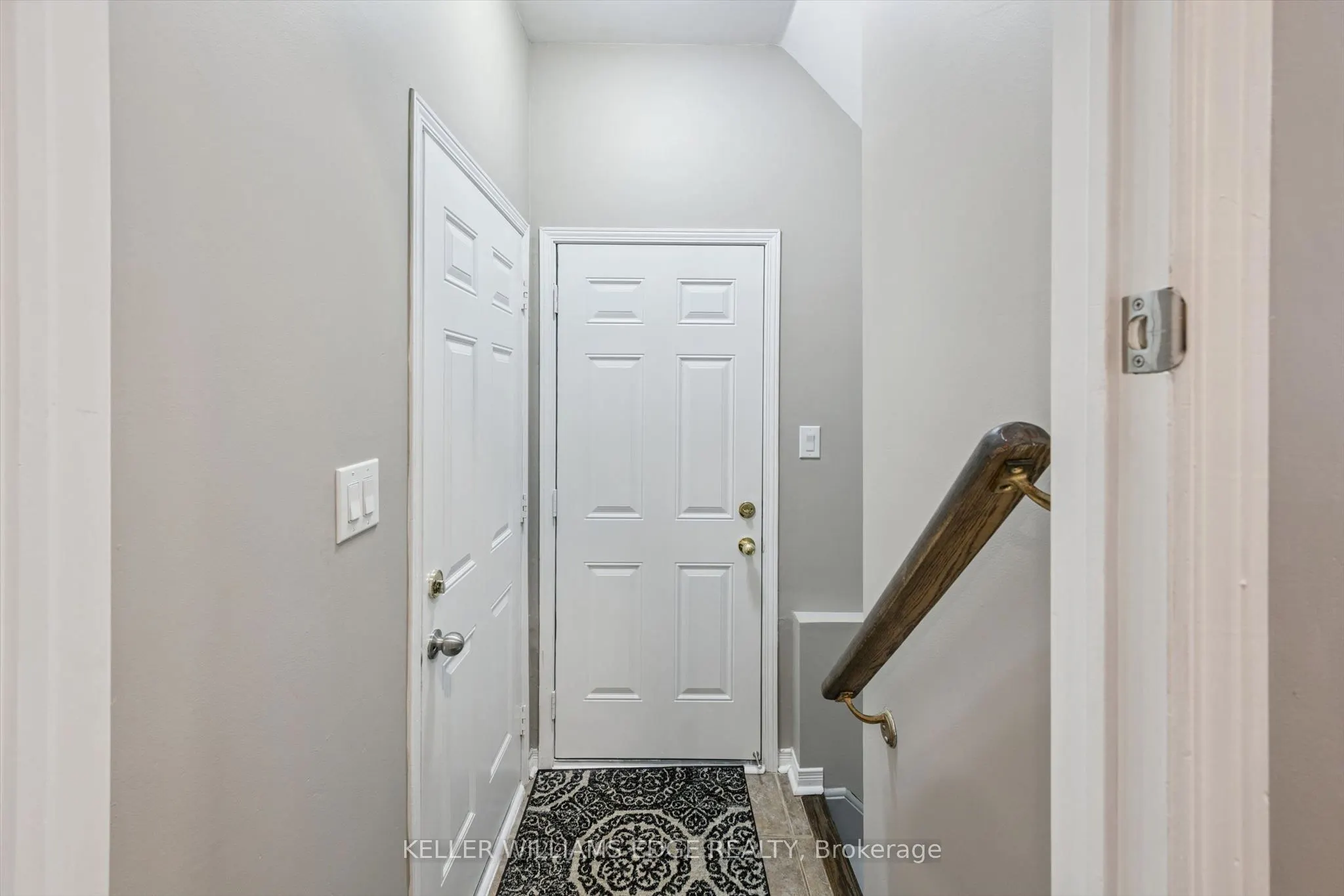 97 Meadowlark Drive N