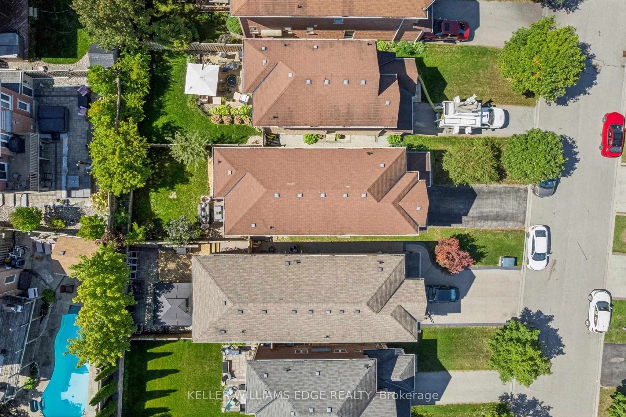 97 Meadowlark Drive N