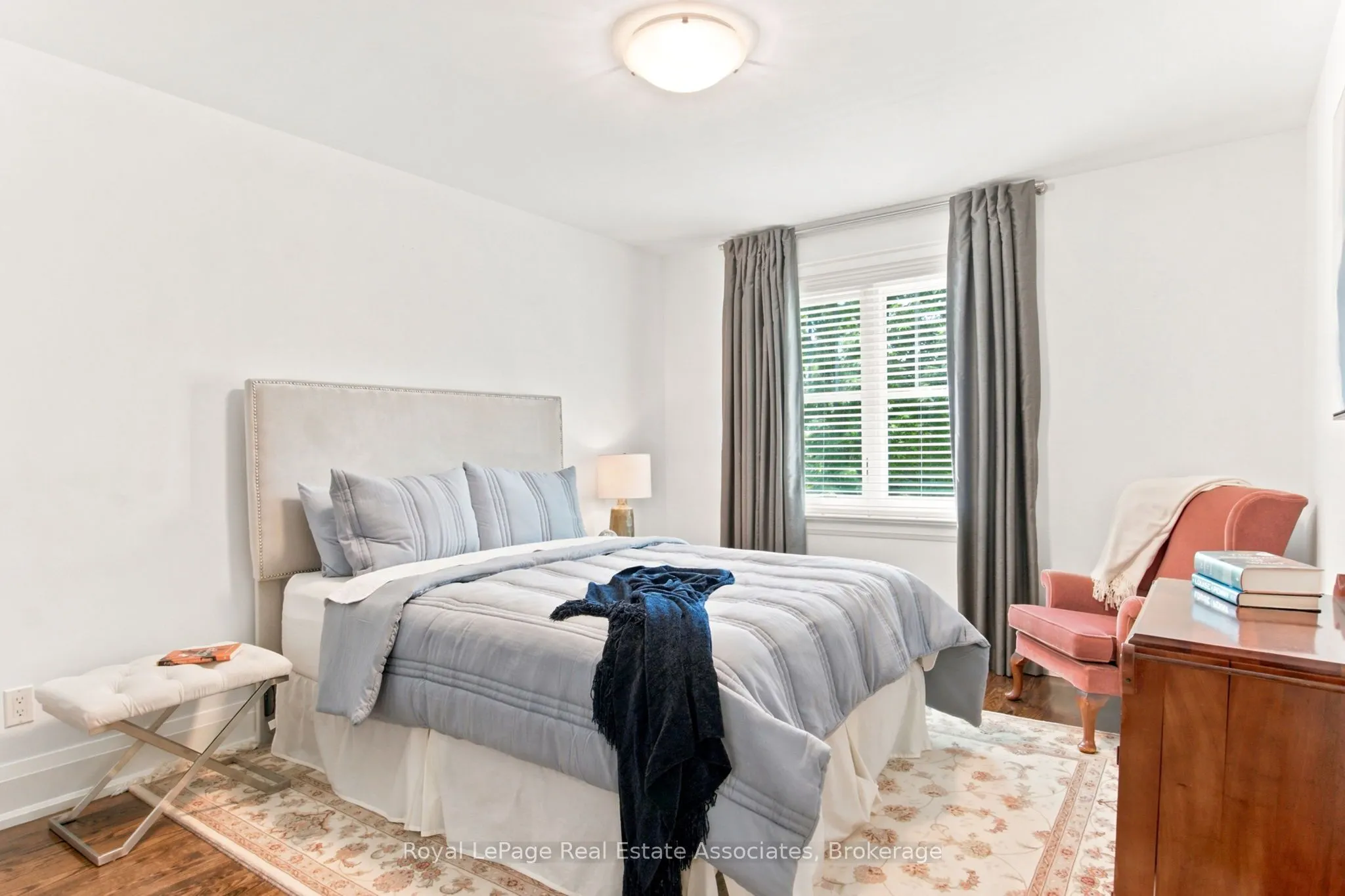 32 Jopling Avenue N