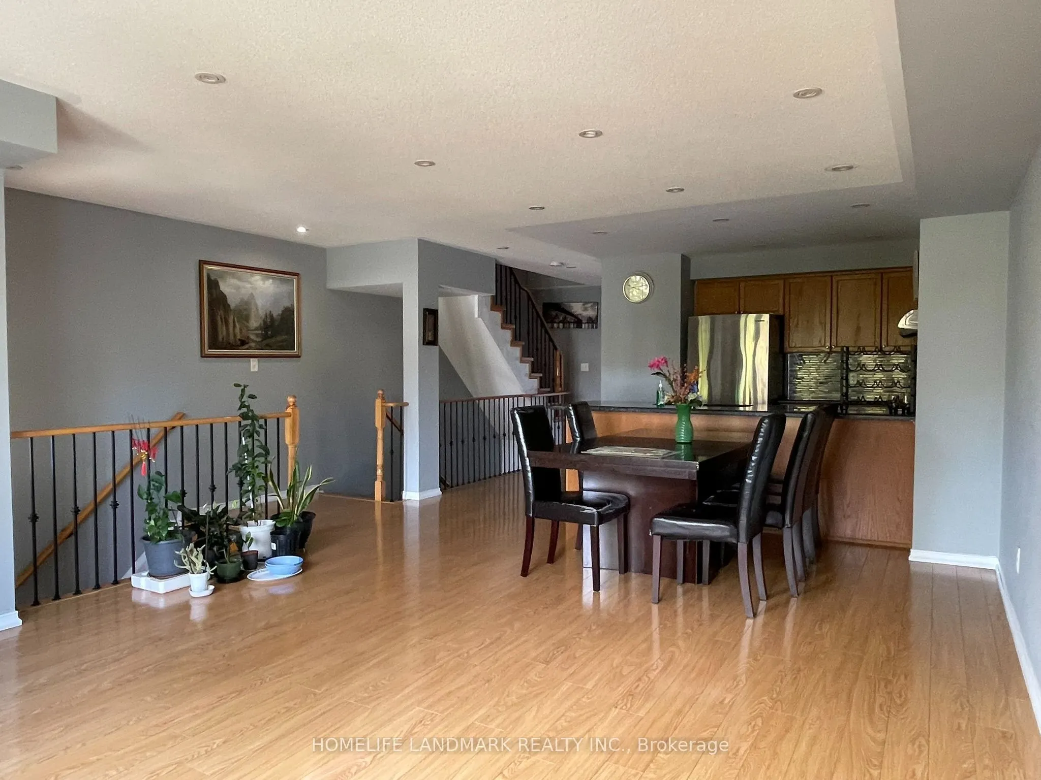 3375 Thomas Street #10