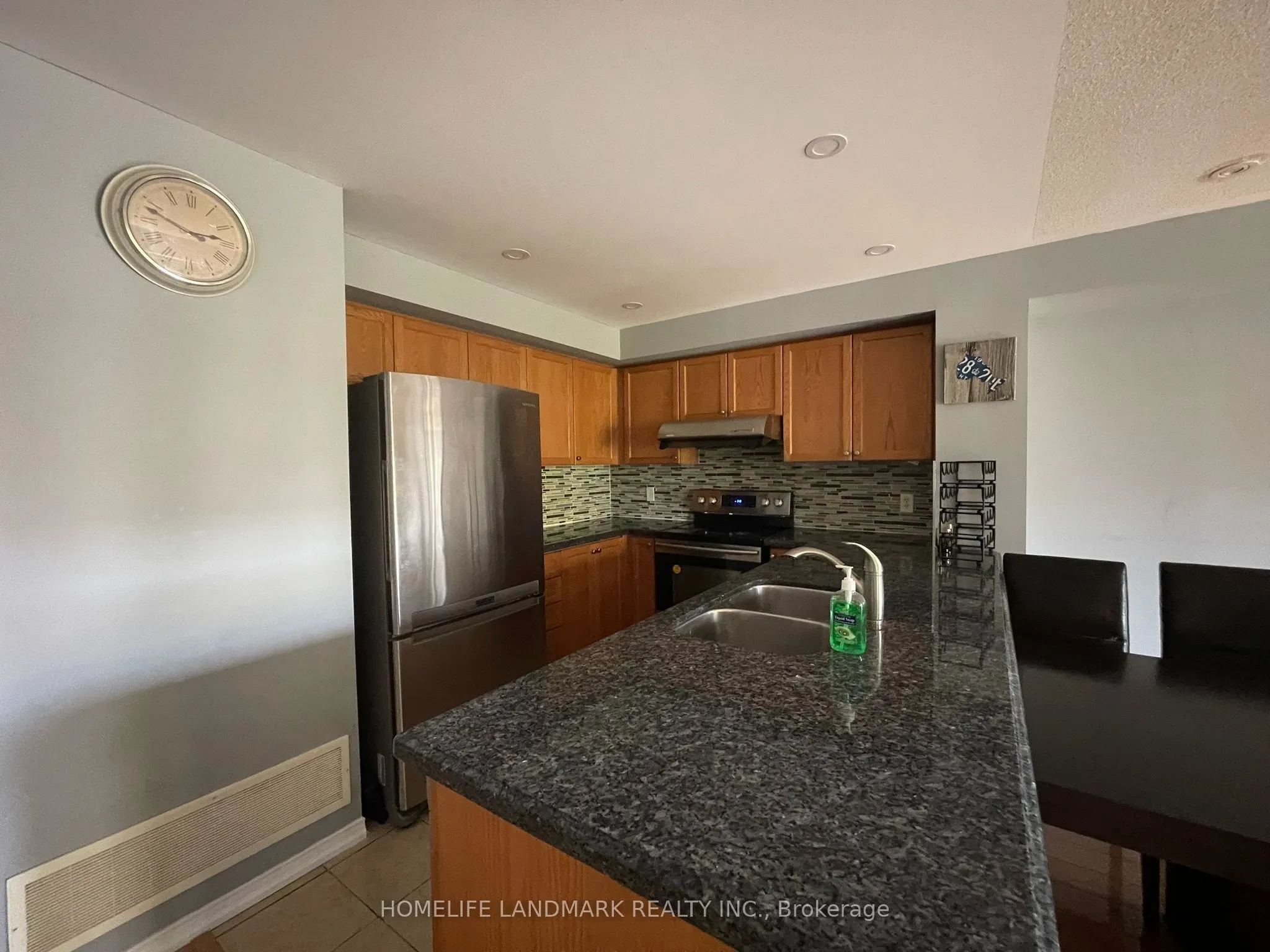 3375 Thomas Street #10