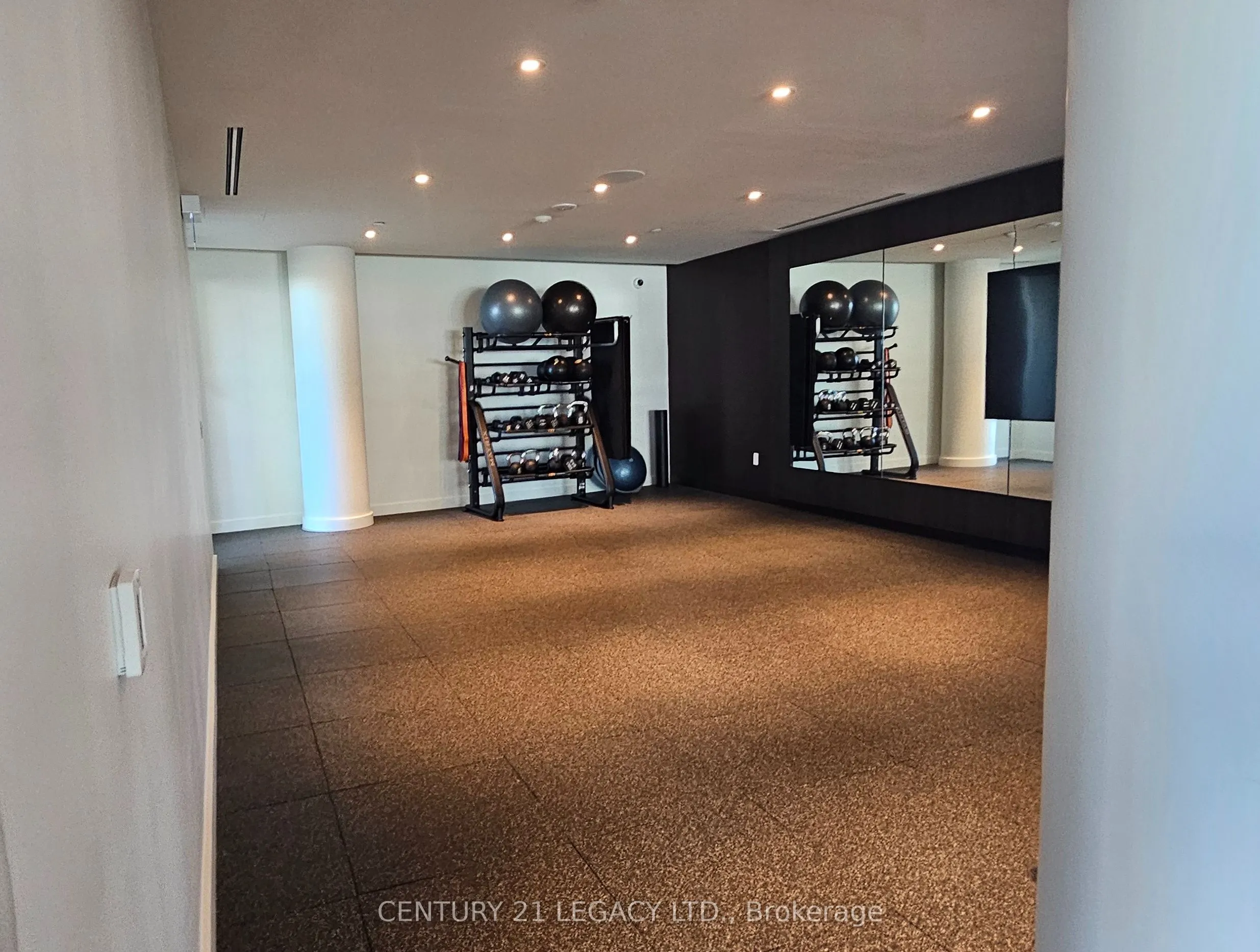 448 Burnhamthorpe Road W #7505