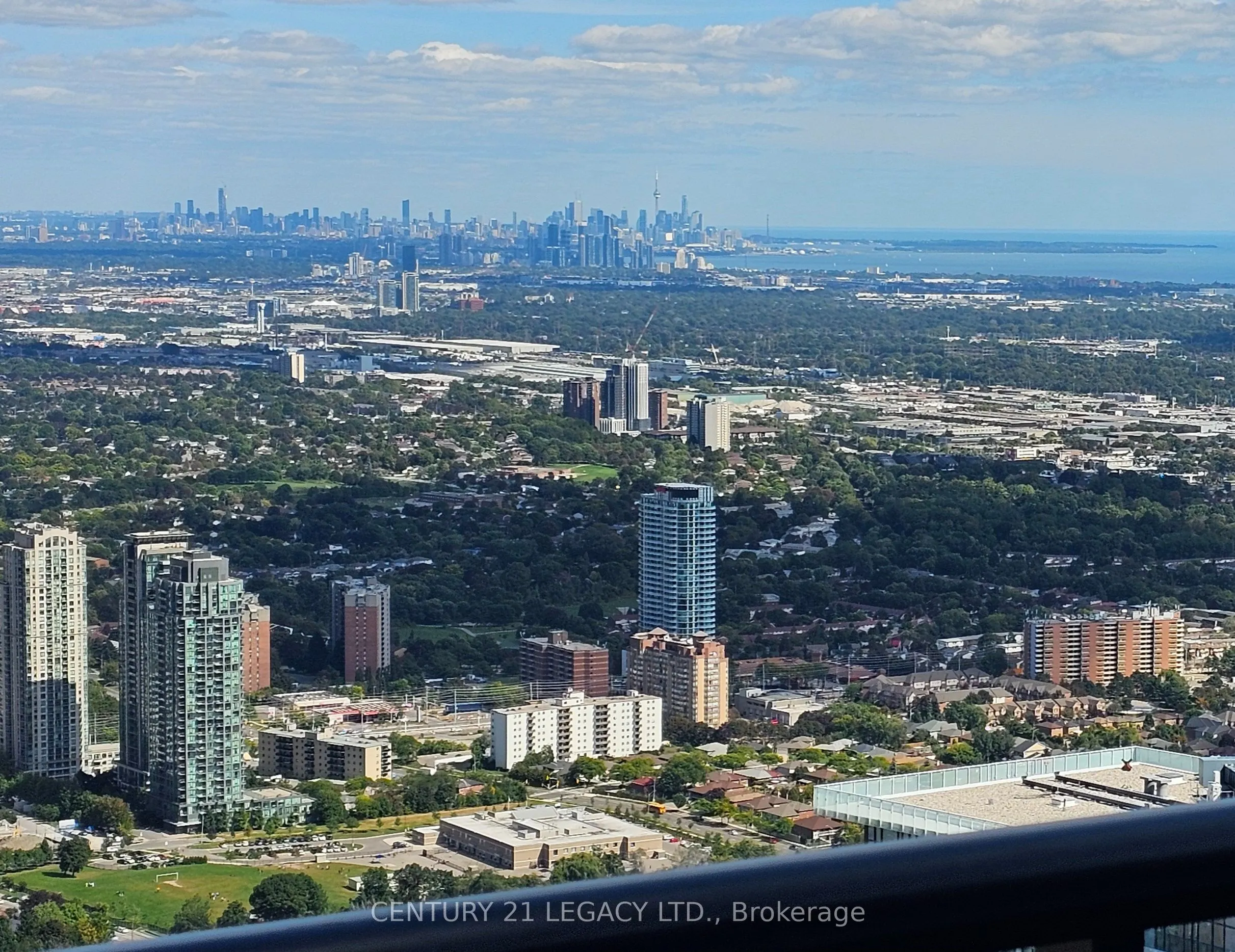448 Burnhamthorpe Road W #7505