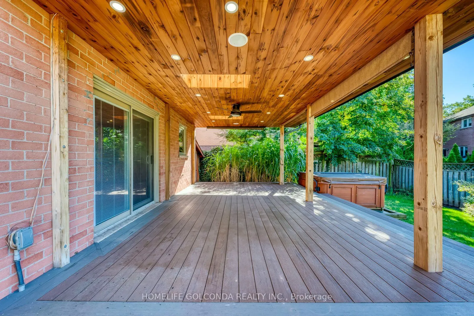 2152 Munn's Avenue